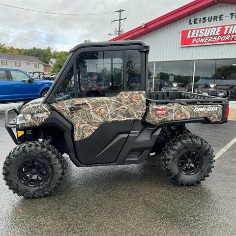 2025 Can-Am Defender Limited in Corry, Pennsylvania - Photo 2