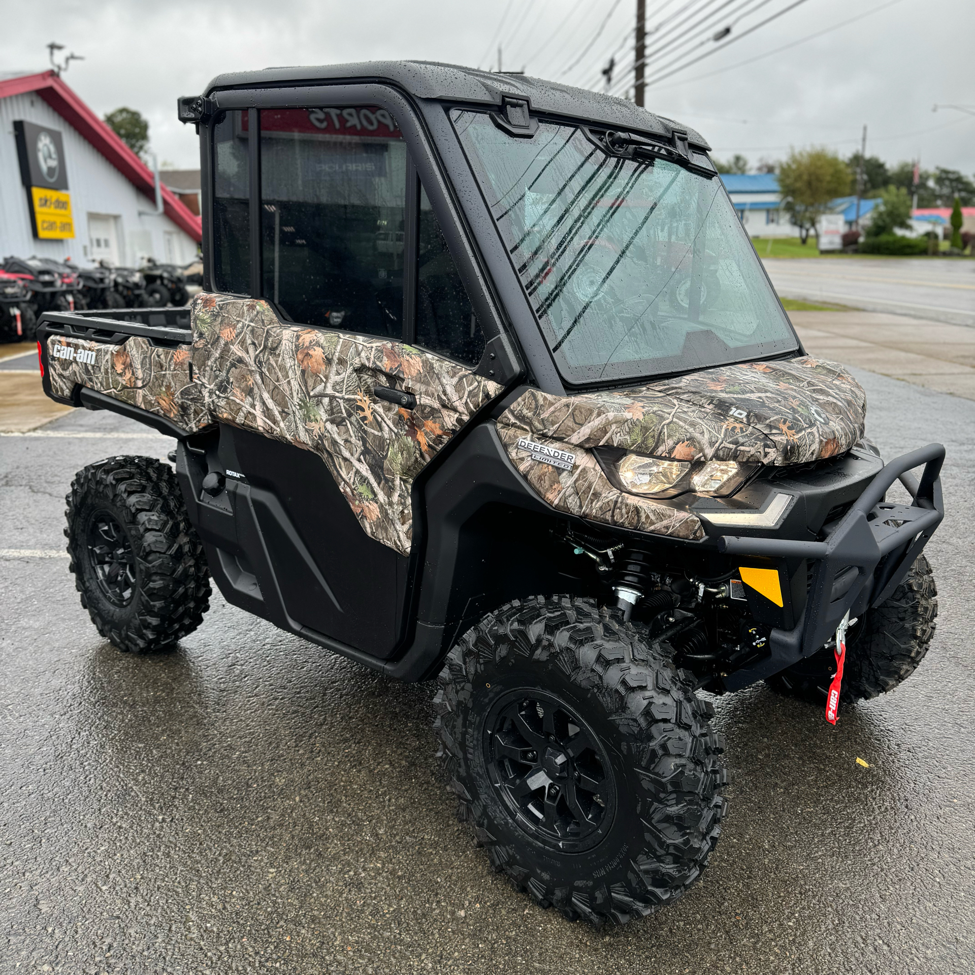 2025 Can-Am Defender Limited in Corry, Pennsylvania - Photo 7