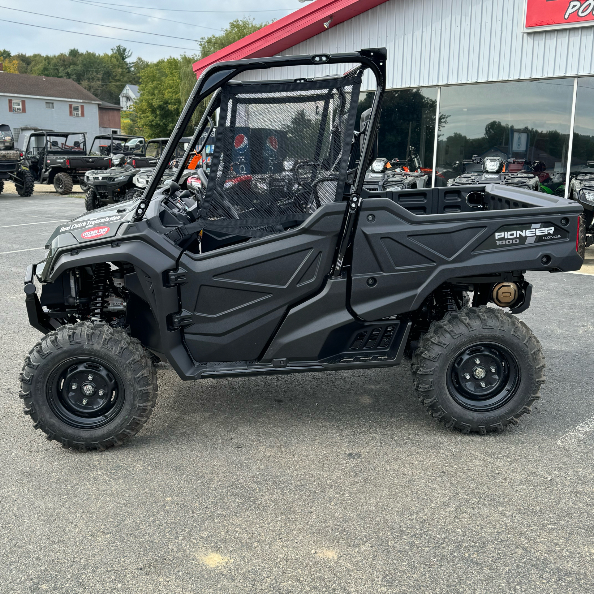 2024 Honda Pioneer 1000 in Corry, Pennsylvania - Photo 2