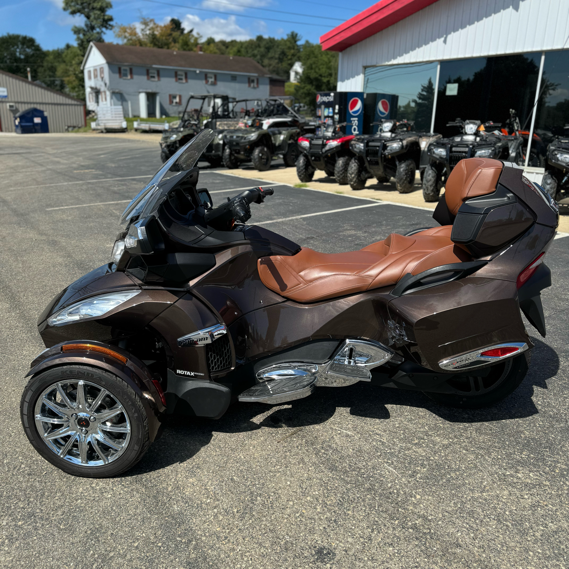 2013 Can-Am Spyder® RT Limited in Corry, Pennsylvania - Photo 2