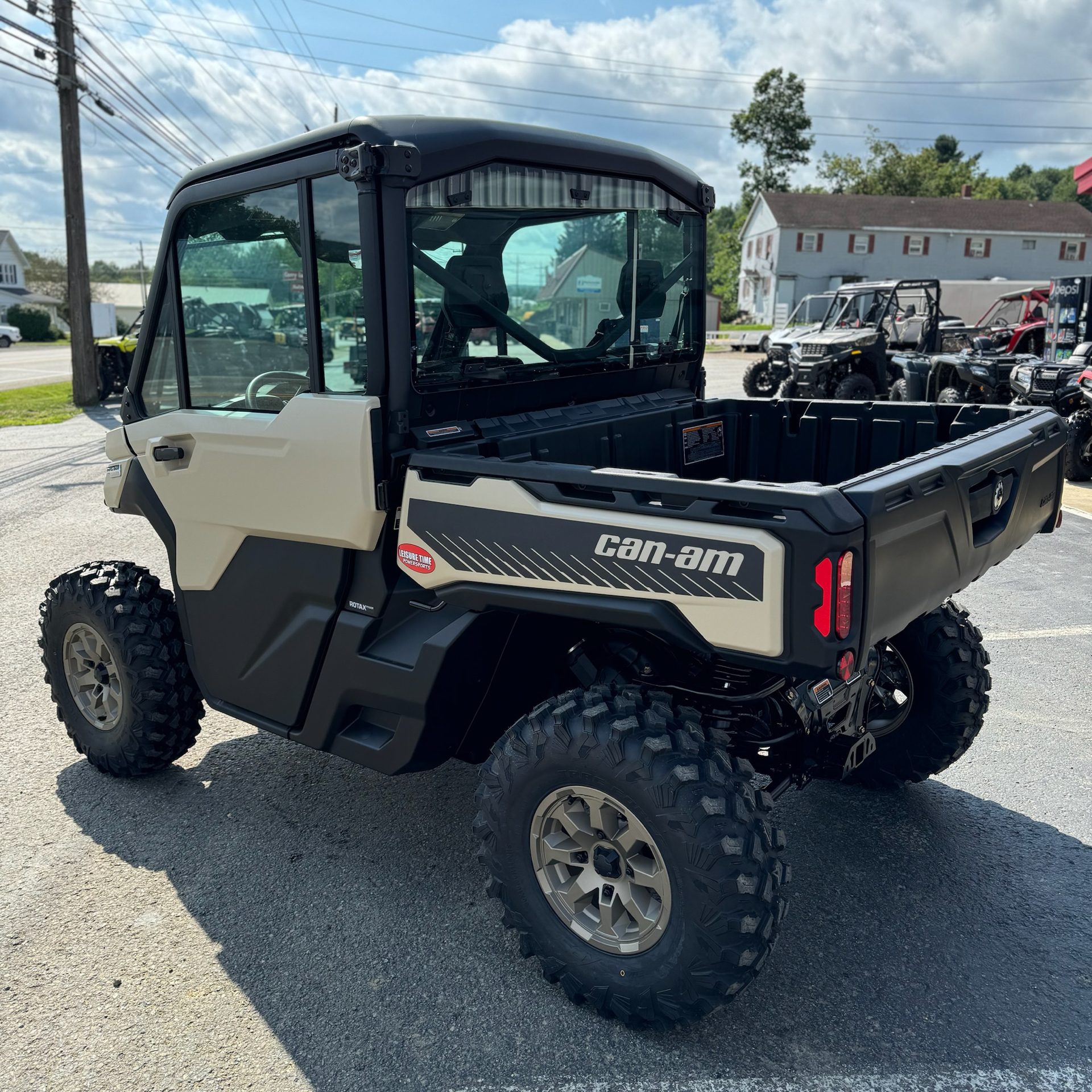 2024 Can-Am Defender Limited in Corry, Pennsylvania - Photo 3