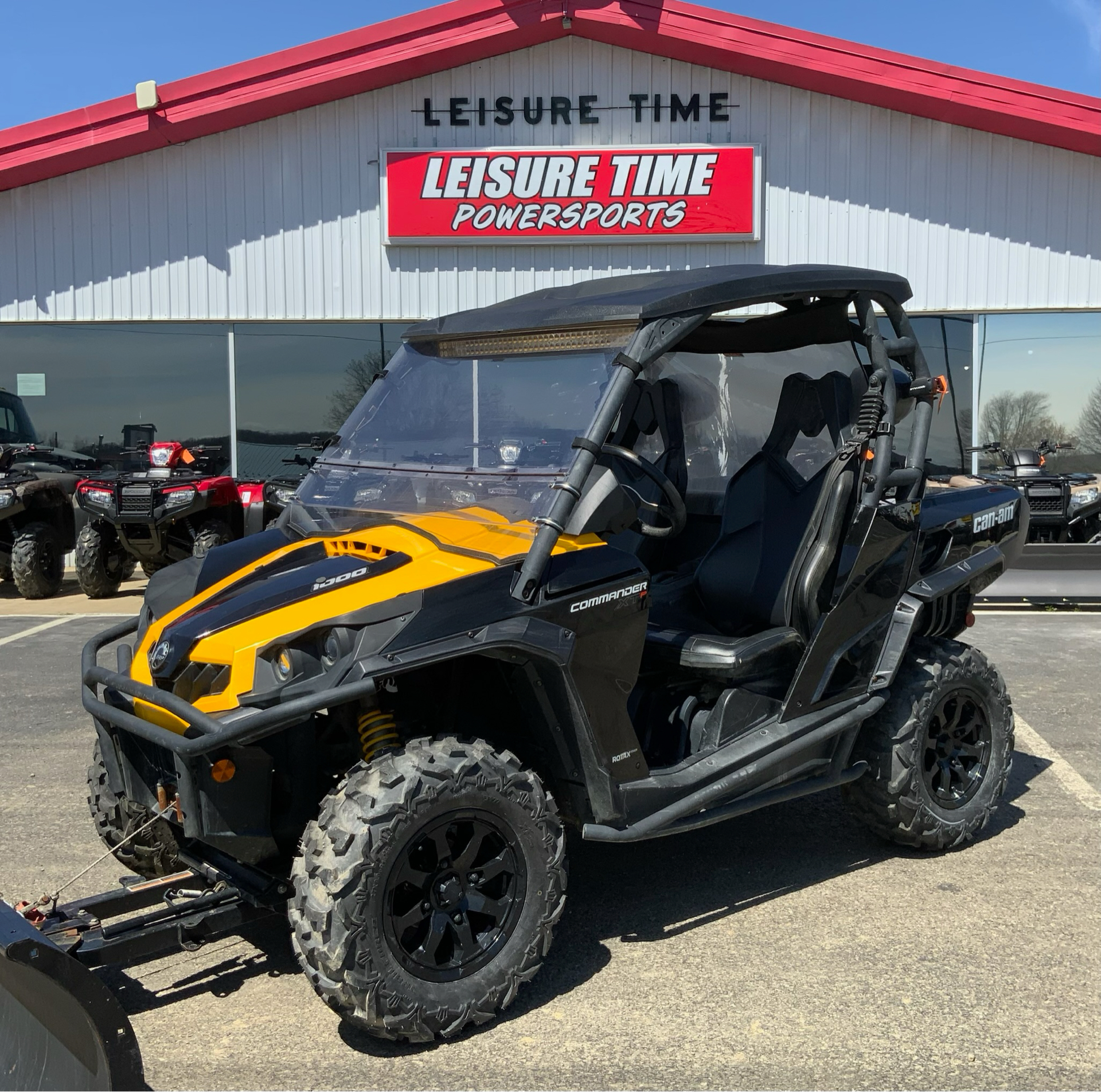 2014 Can-Am Commander™ XT-P 1000 in Corry, Pennsylvania - Photo 1