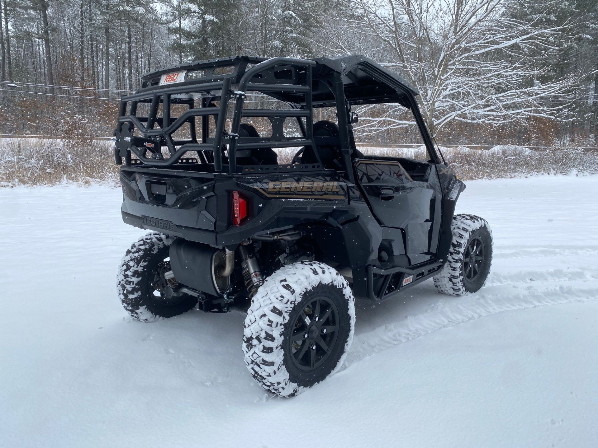 2022 Polaris General XP 1000 Deluxe Ride Command in Milford, New Hampshire - Photo 3