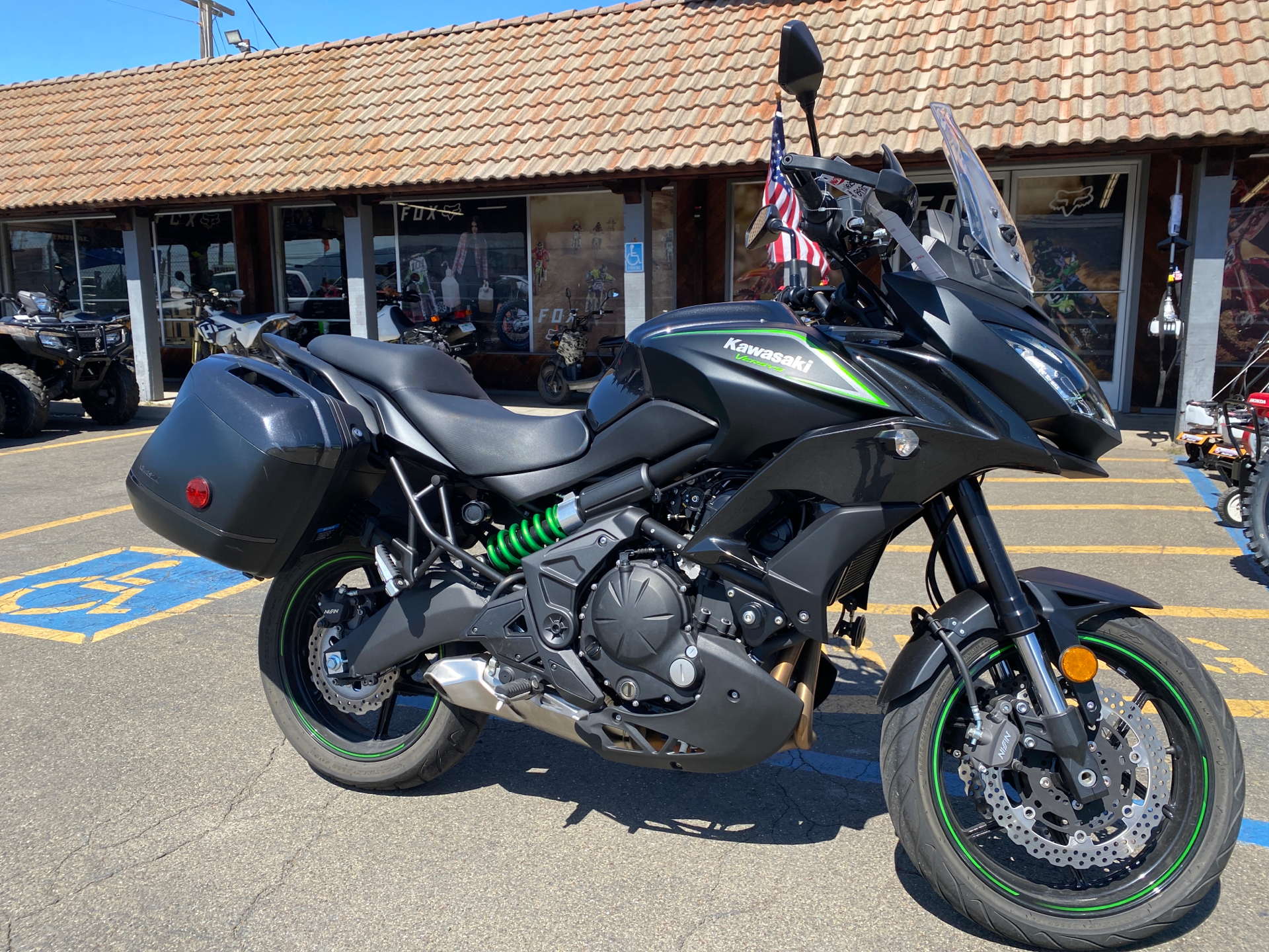 2017 Kawasaki Versys 650 LT in Ukiah, California - Photo 4