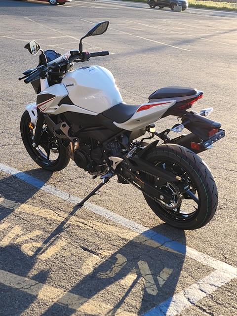2023 Kawasaki Z400 ABS in Ukiah, California - Photo 4