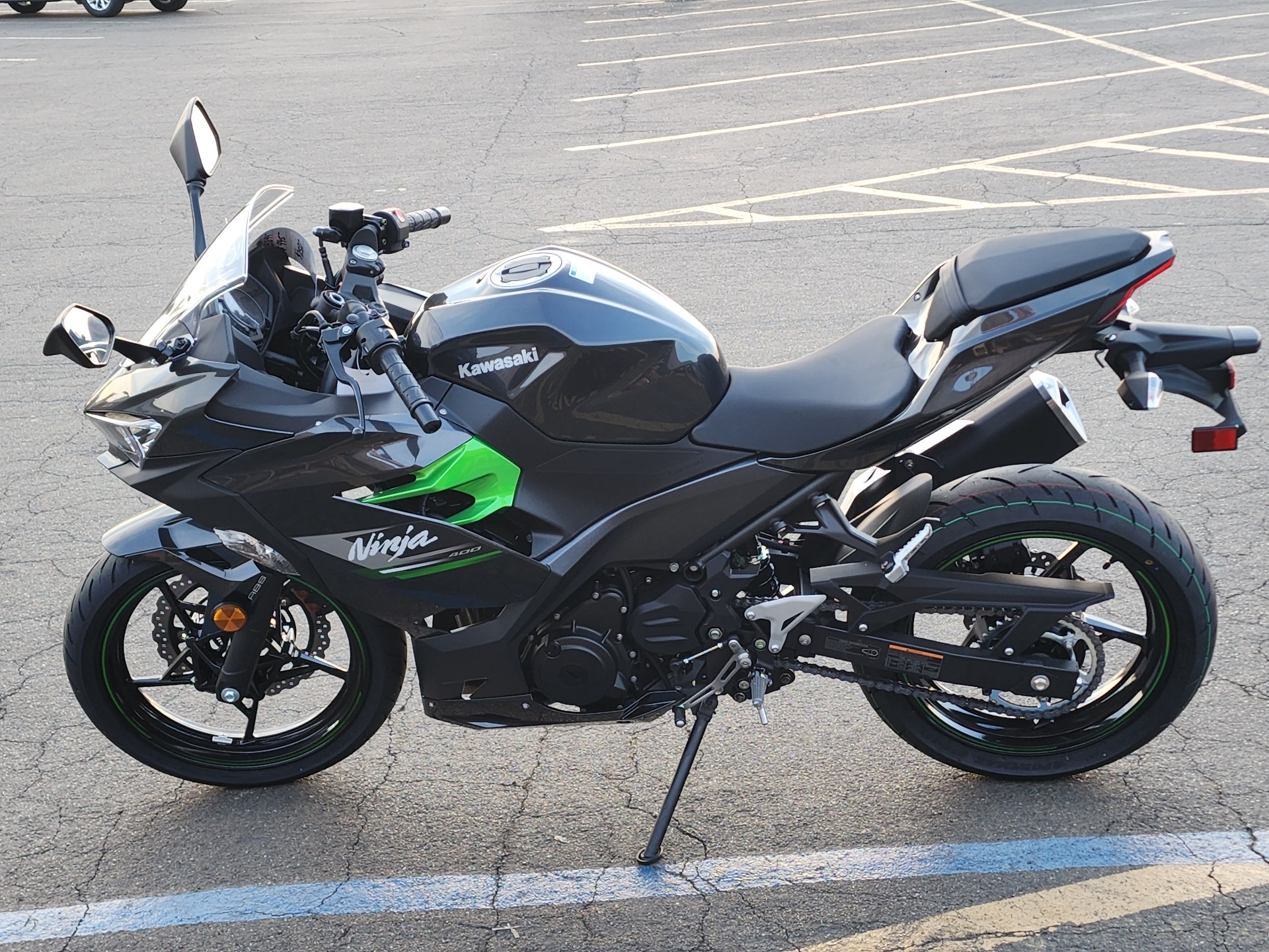 2023 Kawasaki Ninja 400 in Ukiah, California - Photo 4