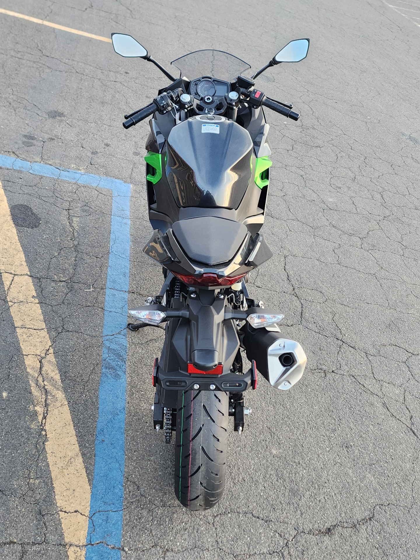 2023 Kawasaki Ninja 400 in Ukiah, California - Photo 5