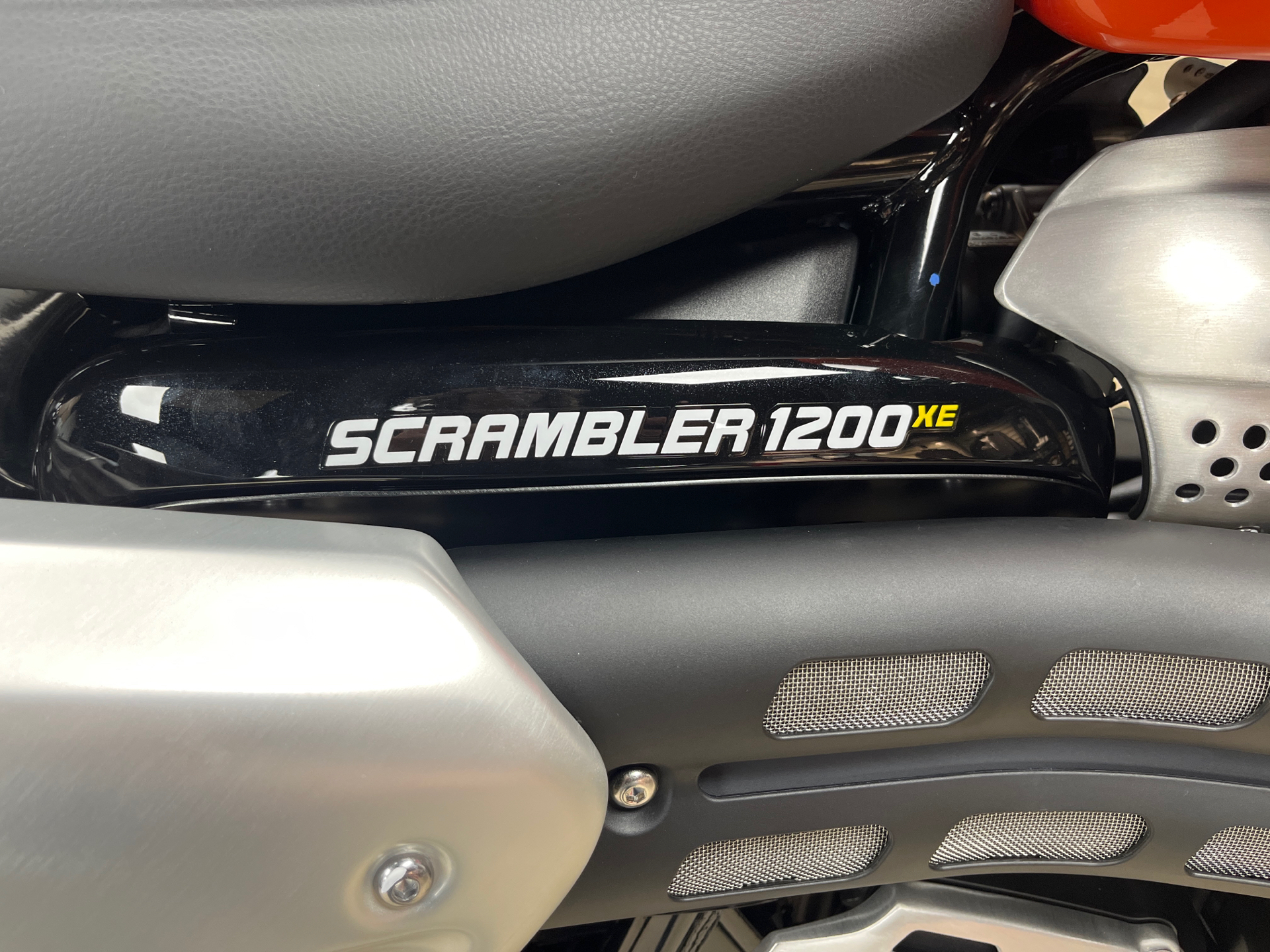 2024 Triumph Scrambler 1200 XE in Fort Wayne, Indiana - Photo 2