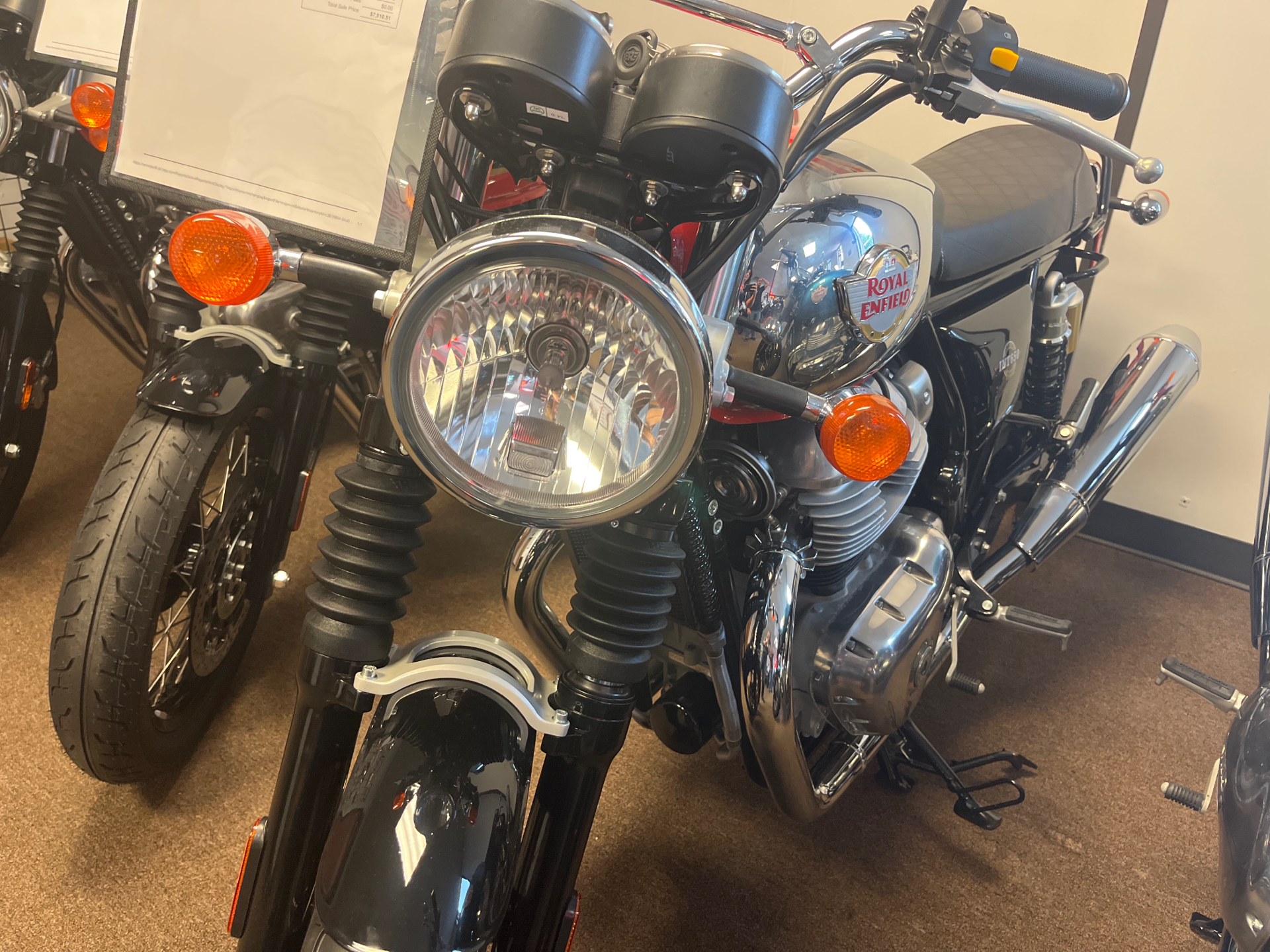 2022 Royal Enfield INT650 in Fort Wayne, Indiana - Photo 2