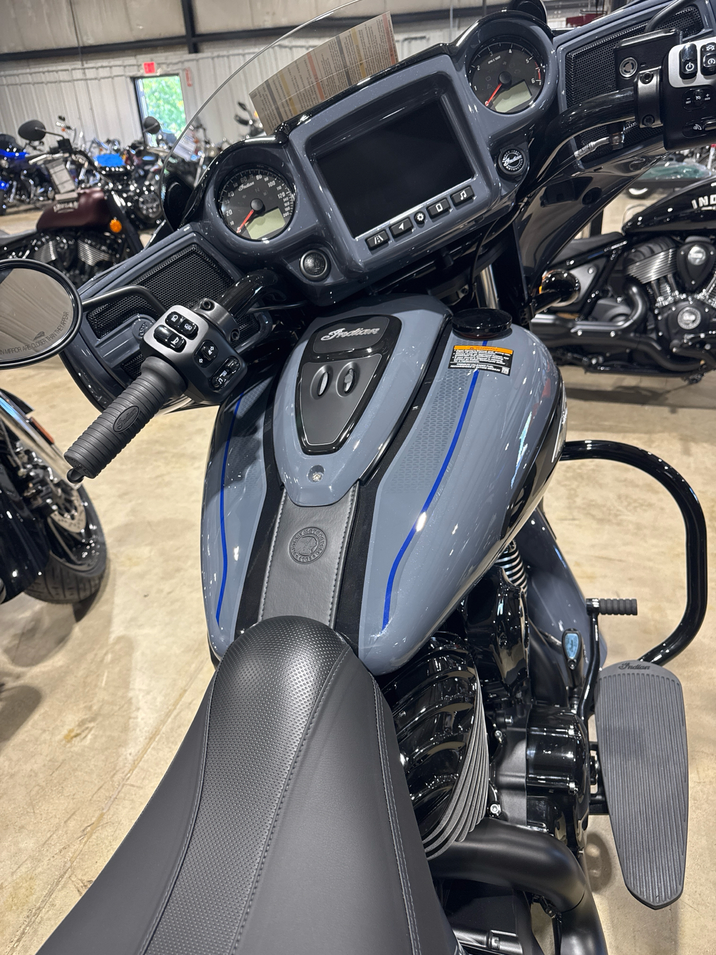 2024 Indian Motorcycle Chieftain® Dark Horse® Icon with PowerBand Audio Package in Fort Wayne, Indiana - Photo 4