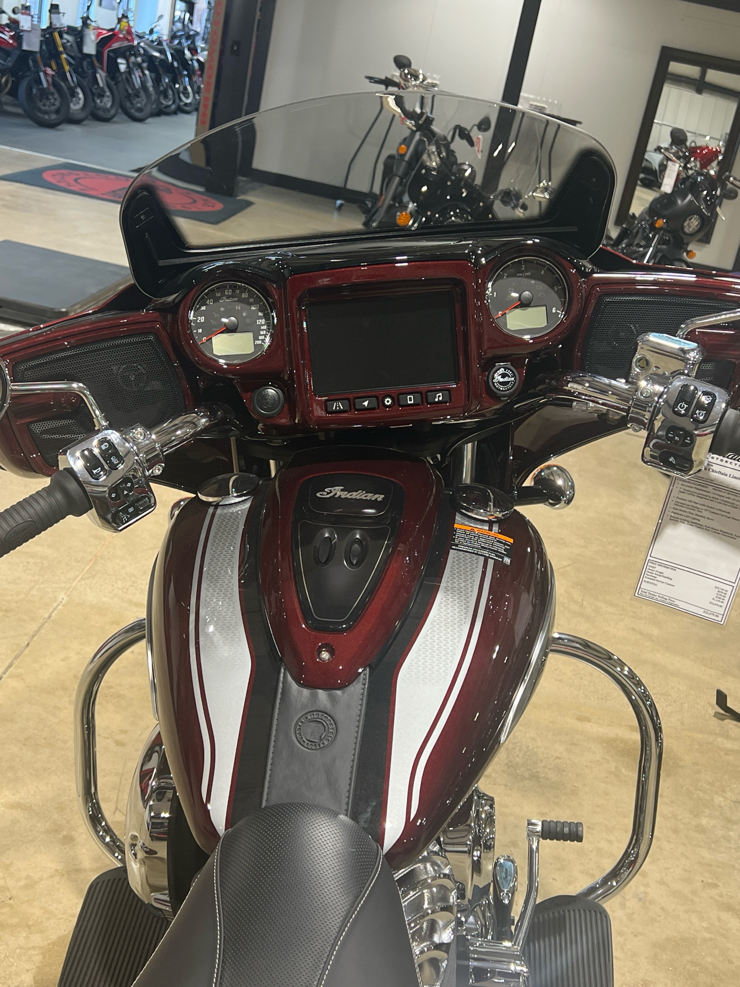 2024 Indian Motorcycle Chieftain® Limited in Fort Wayne, Indiana - Photo 4