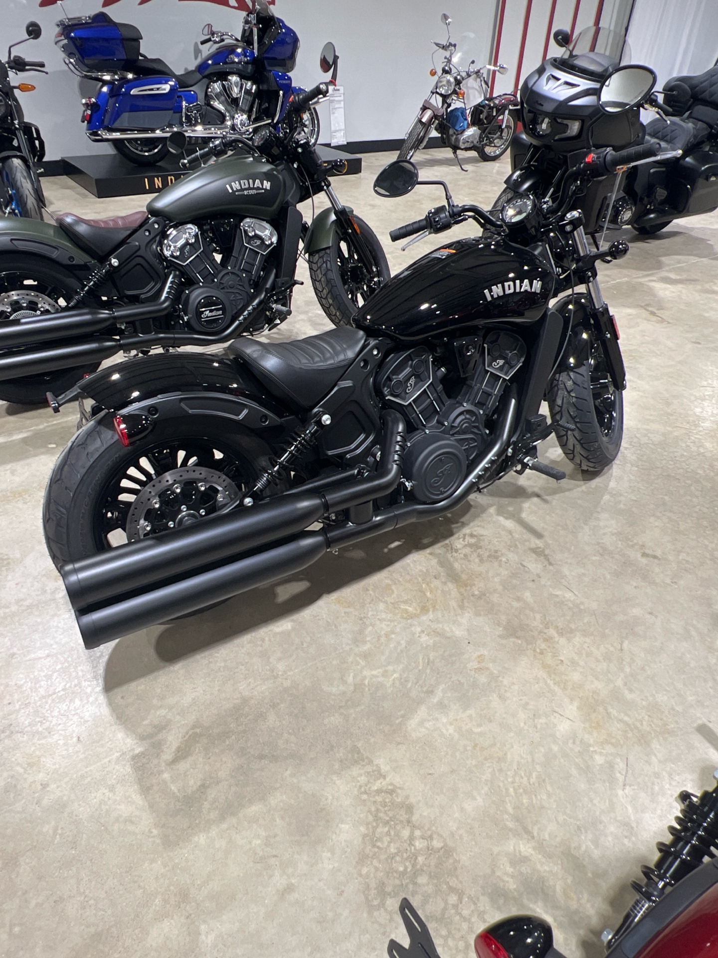2024 Indian Motorcycle Scout® Bobber Sixty in Fort Wayne, Indiana - Photo 4