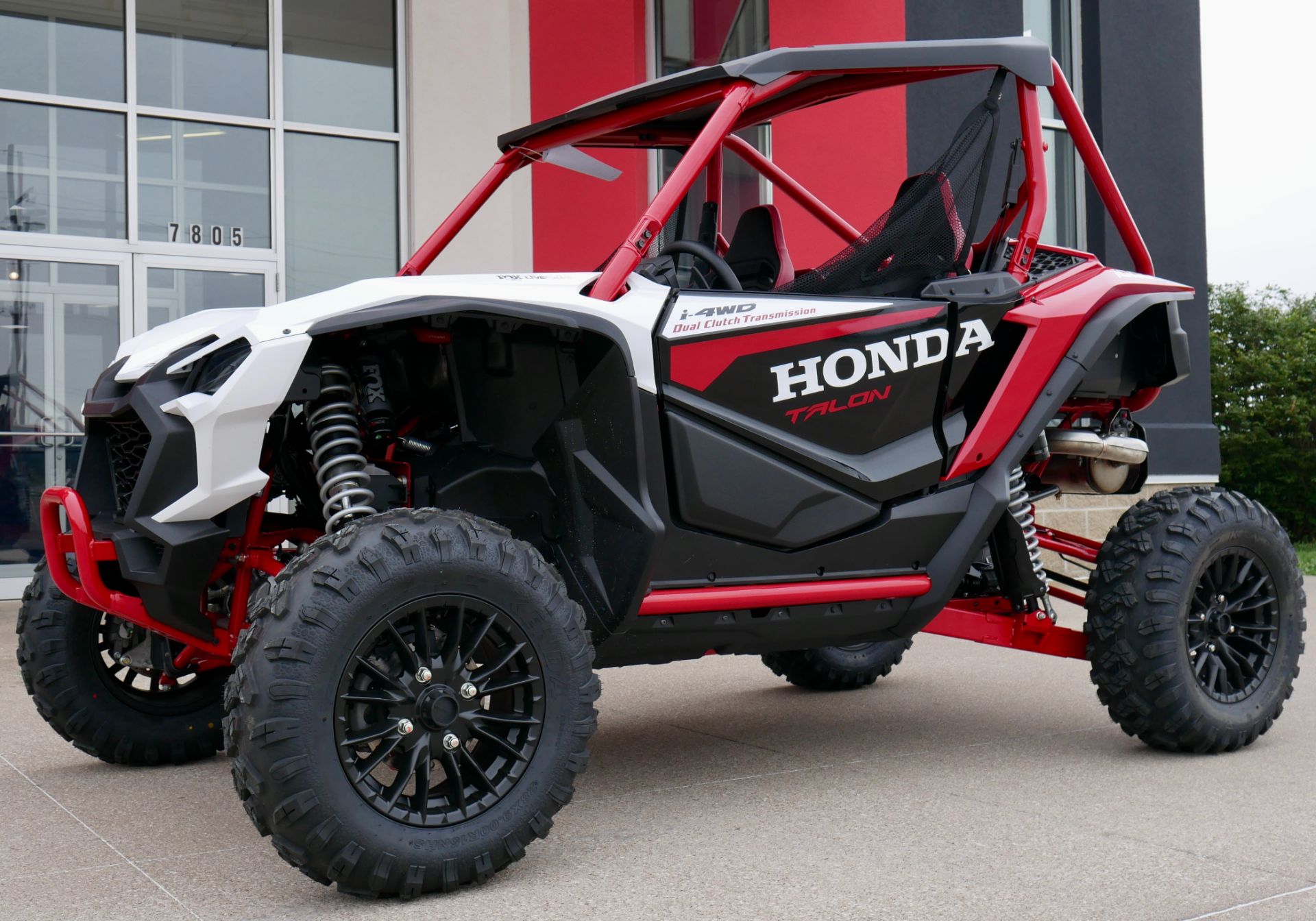 2023 Honda Talon 1000R FOX Live Valve in Davenport, Iowa - Photo 2