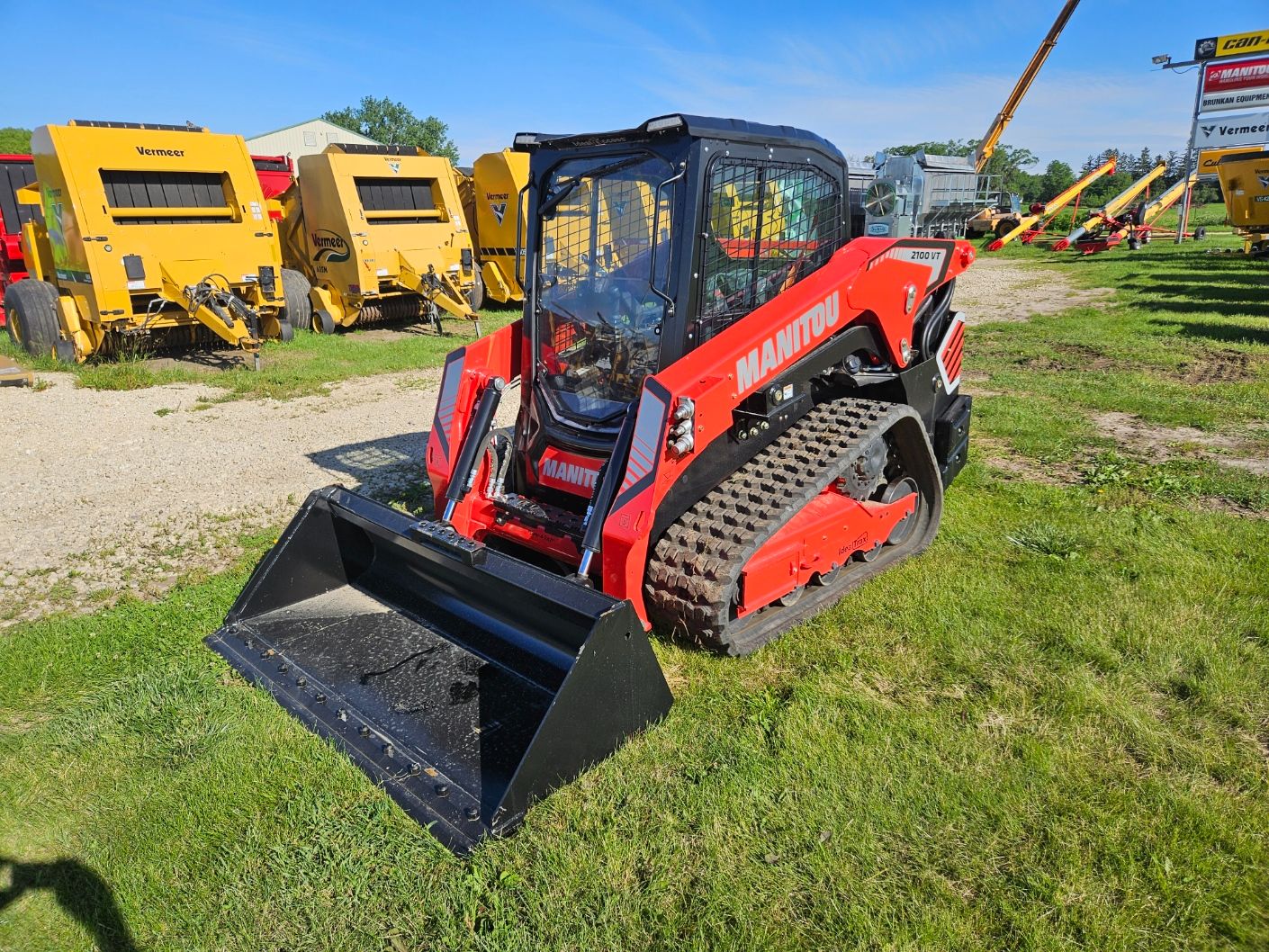 Manitou 2100VT Trackloader in Worthington, Iowa - Photo 1