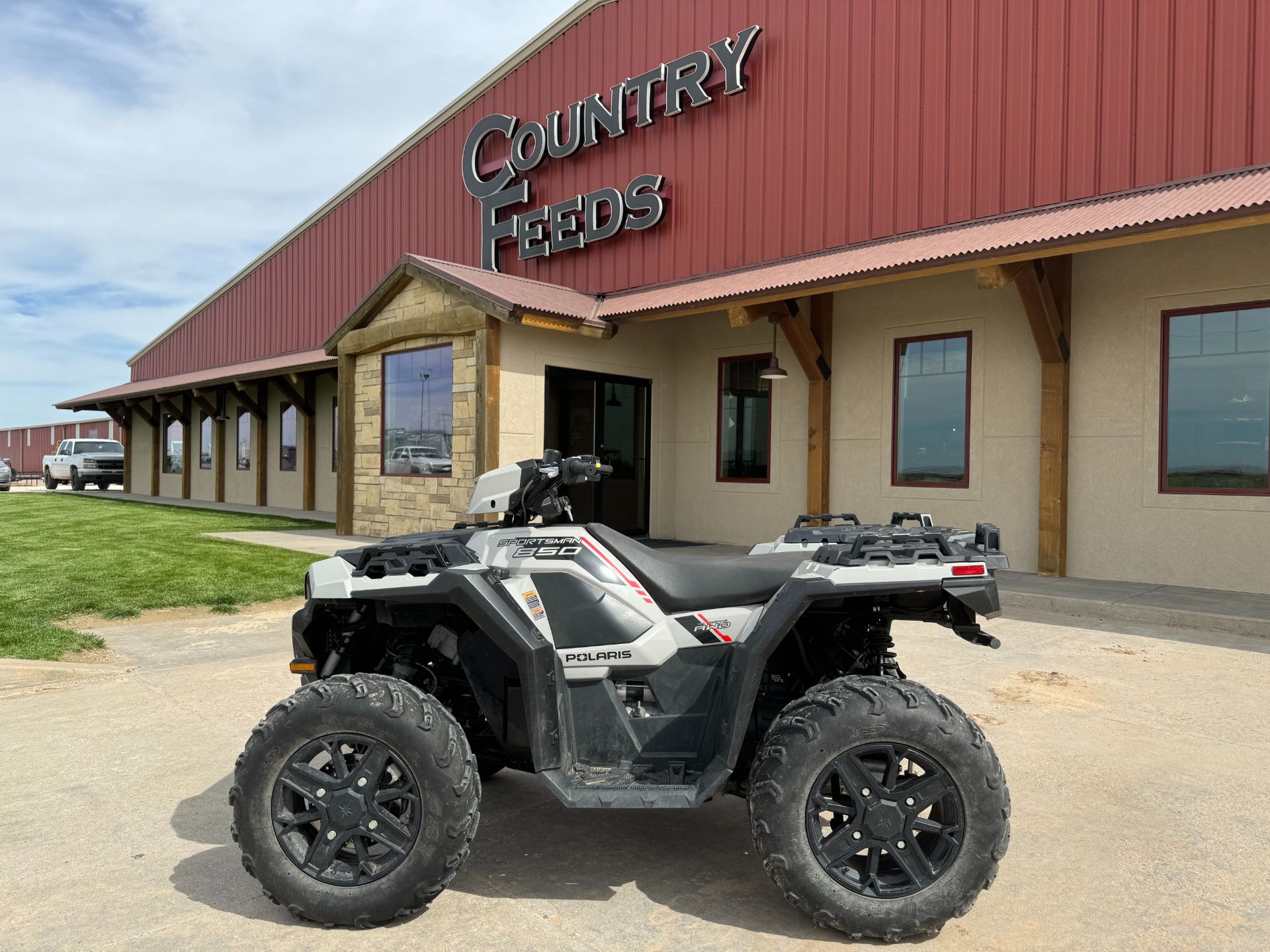 2023 Polaris Sportsman 850 Premium in Montezuma, Kansas - Photo 1