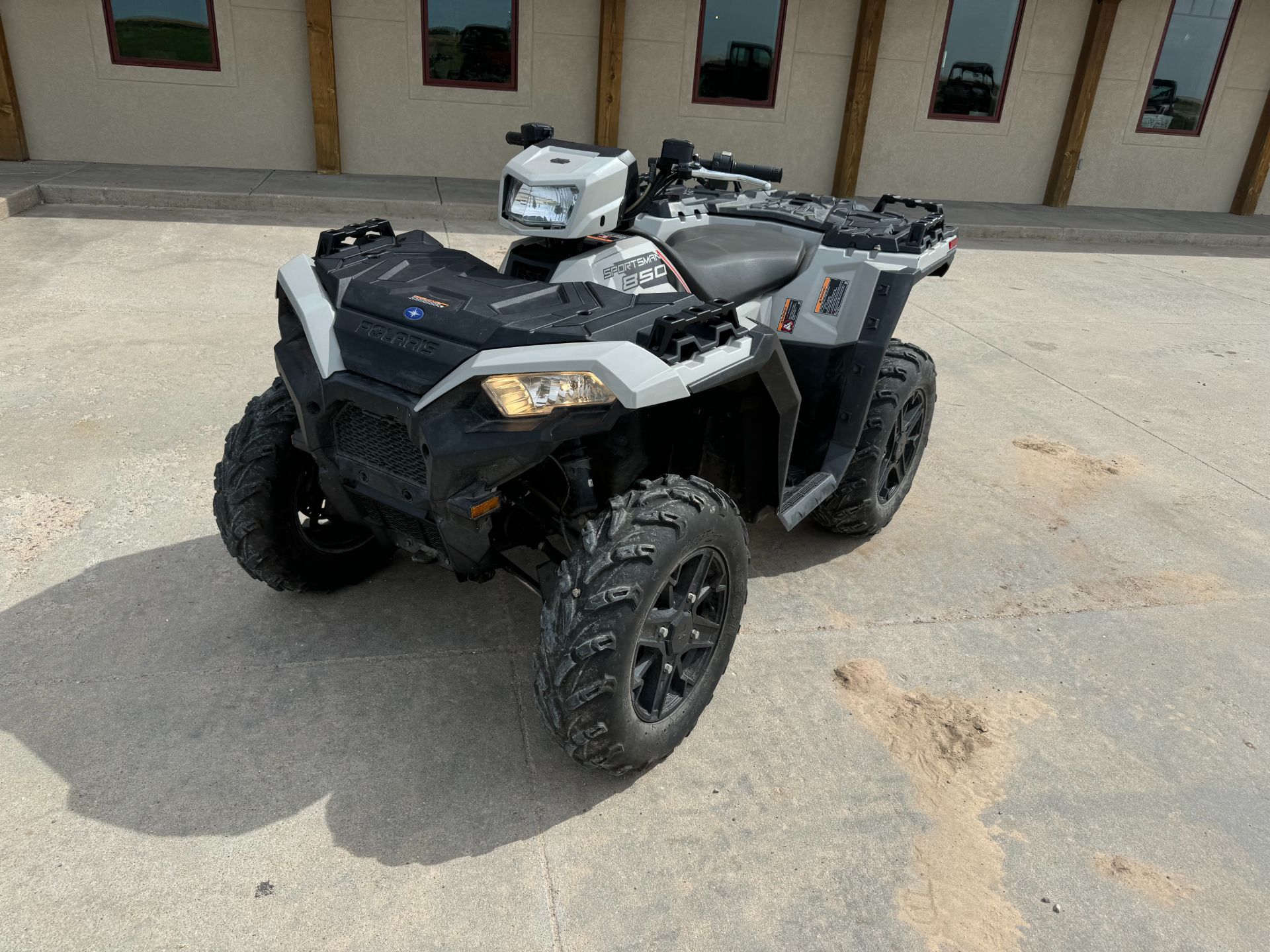 2023 Polaris Sportsman 850 Premium in Montezuma, Kansas - Photo 4