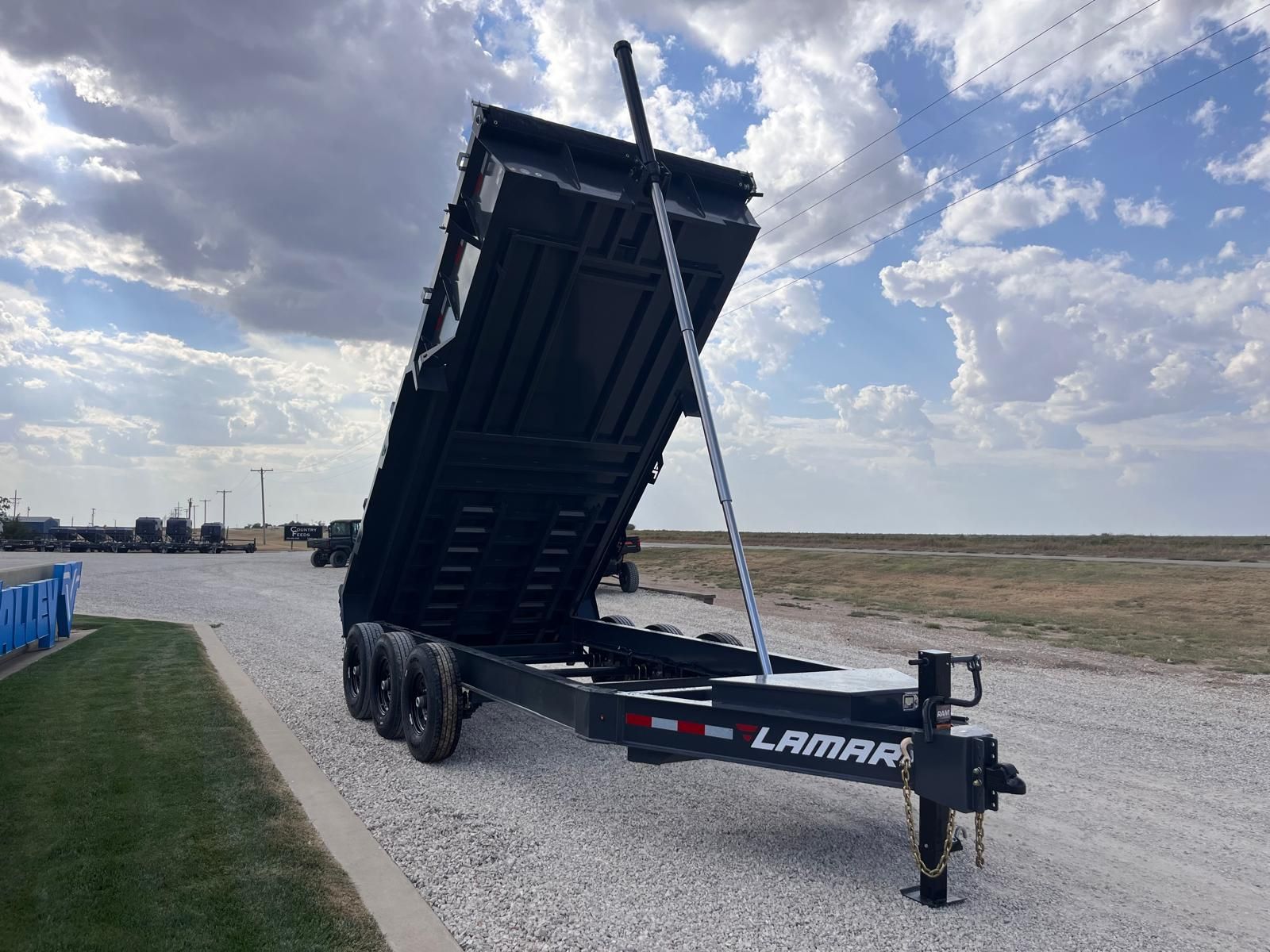 2025 LAMAR 83" X 16' DT - 21K TELESCOPIC DUMP in Montezuma, Kansas - Photo 3