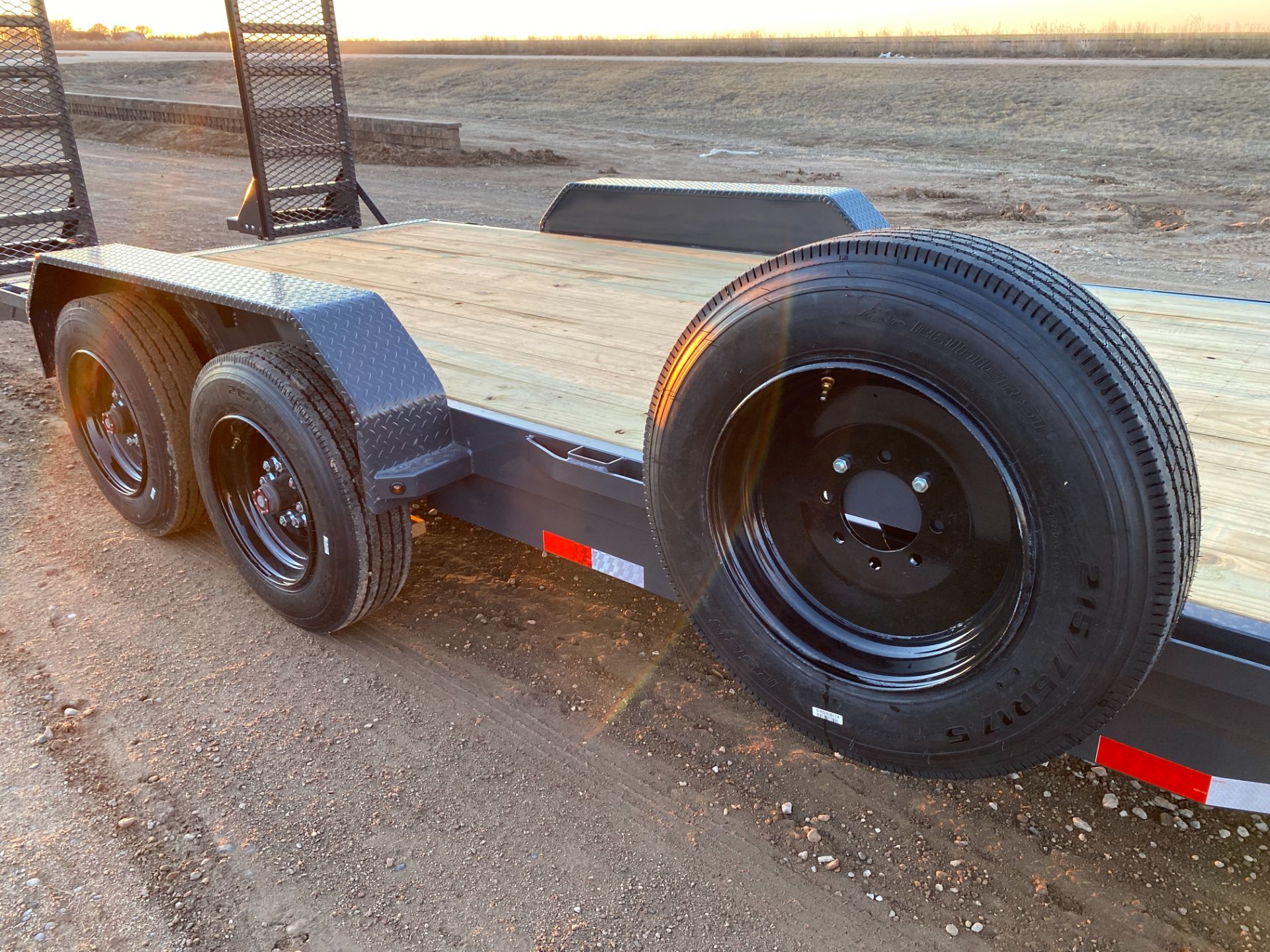 2024 LAMAR 83" X 20' H6 - 16K EQUIPMENT HAULER in Montezuma, Kansas - Photo 4