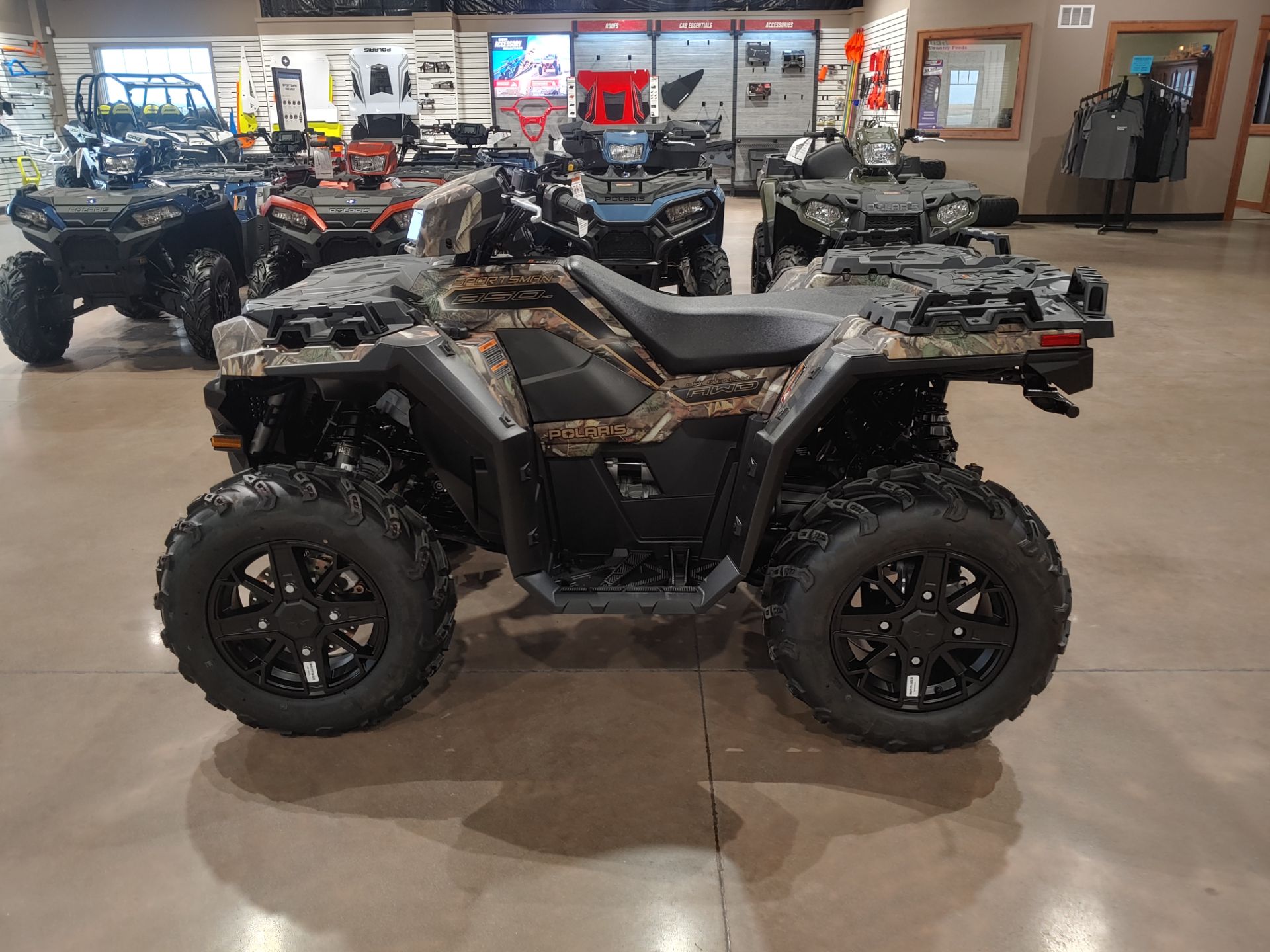 2024 Polaris Sportsman 850 Premium in Montezuma, Kansas - Photo 2