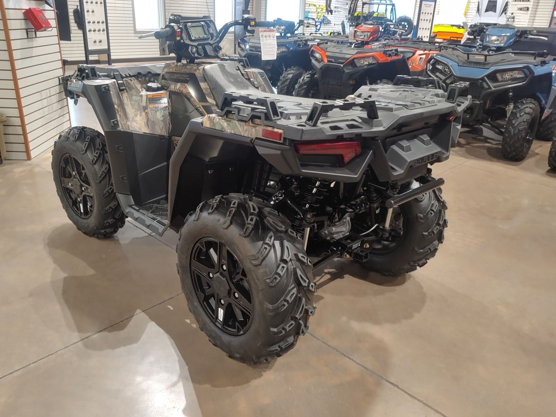 2024 Polaris Sportsman 850 Premium in Montezuma, Kansas - Photo 9