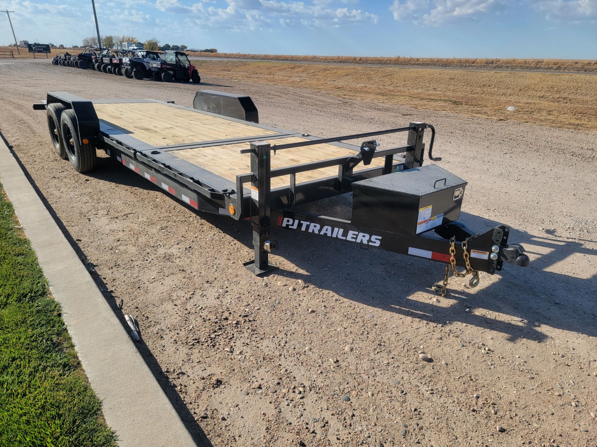 2023 PJ Trailers 22' HD Equipment Tilt 6" Channel in Montezuma, Kansas - Photo 4