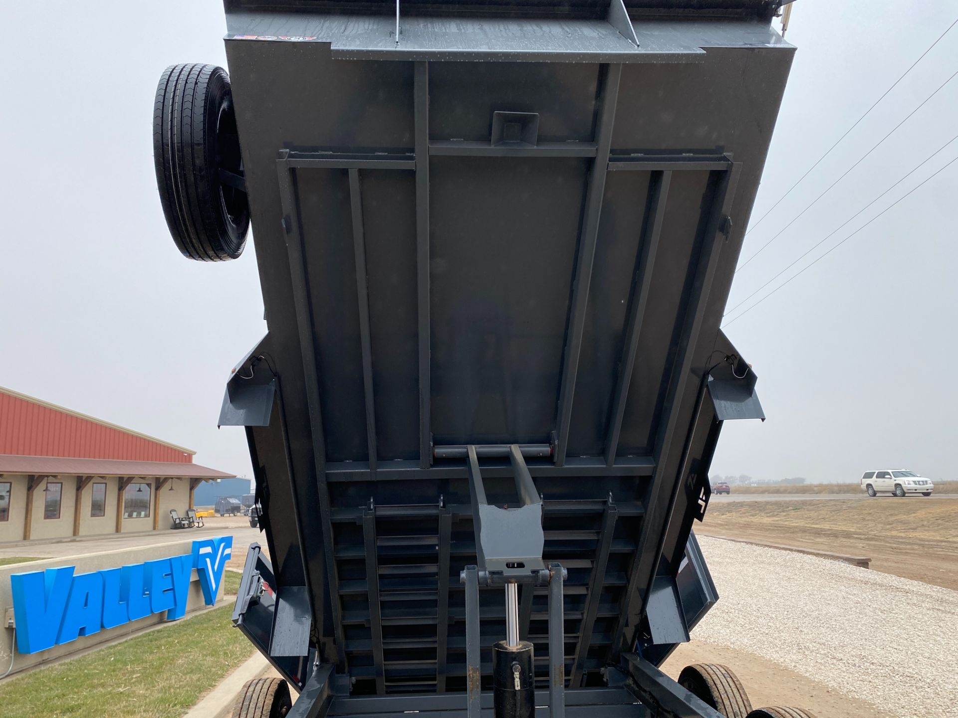 2024 LAMAR 83" X 14' DL - 14K LOW-PRO DUMP in Montezuma, Kansas - Photo 4