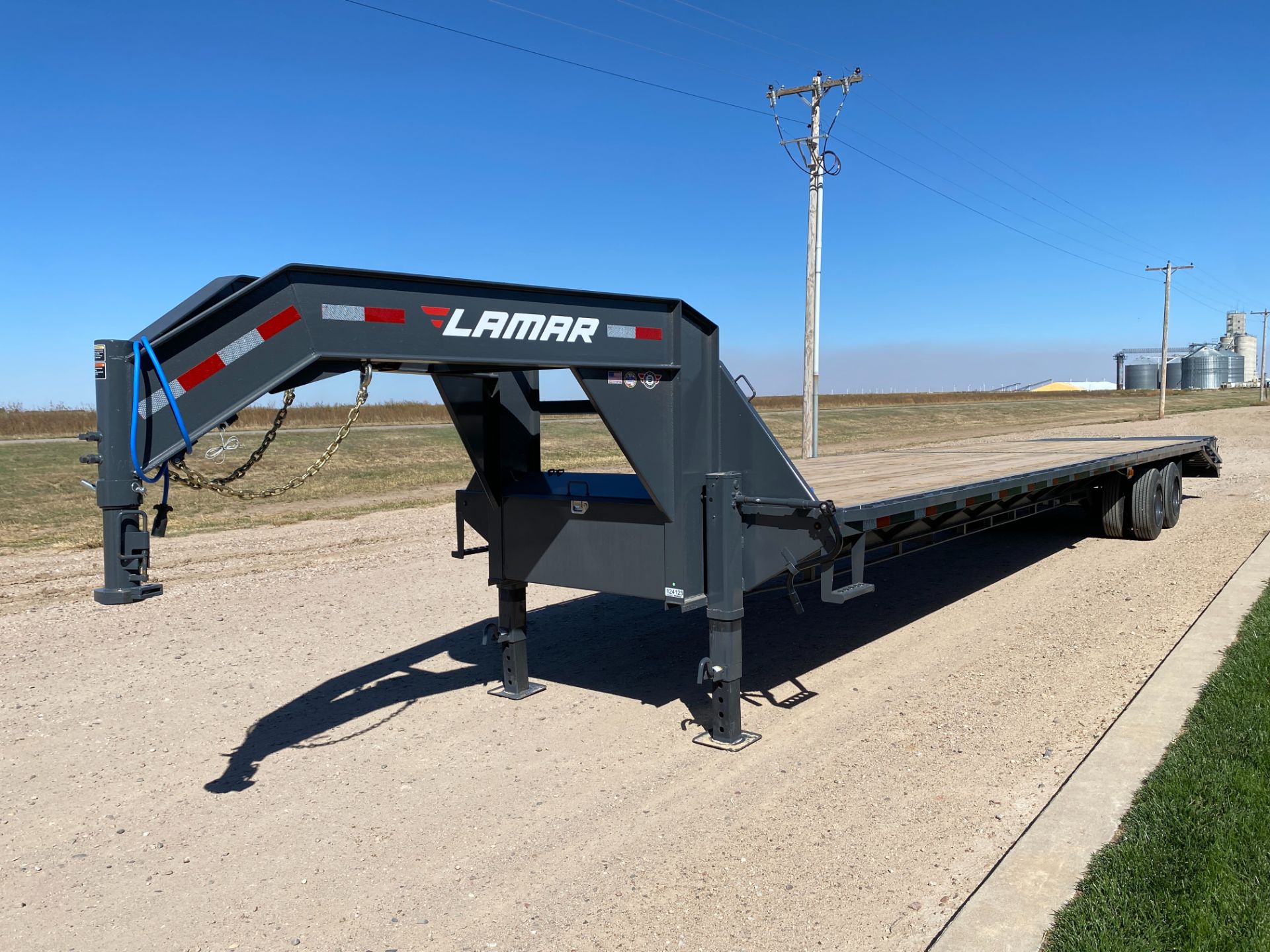 2024 LAMAR 102" X 40' FG - 30K DECK-OVER - TANDEM AXLE [2] 15K in Montezuma, Kansas - Photo 4