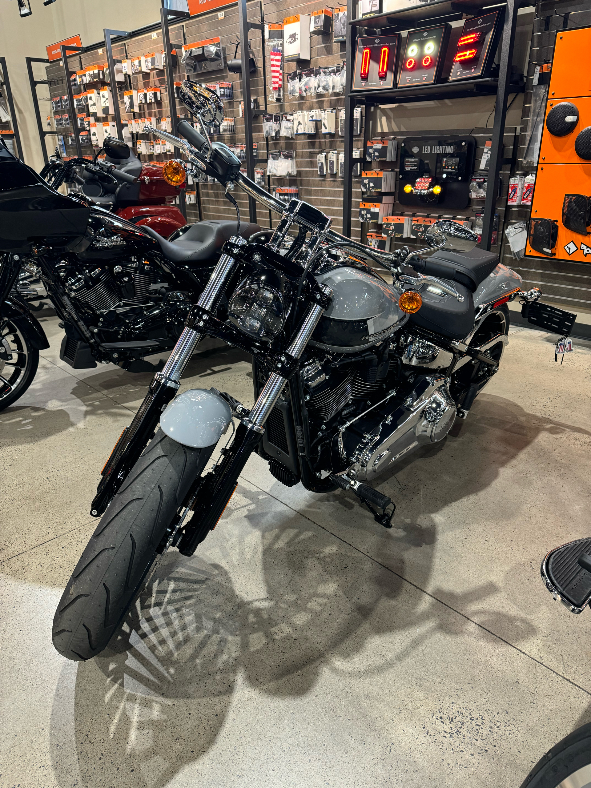 2024 Harley-Davidson Breakout® in New York Mills, New York - Photo 2