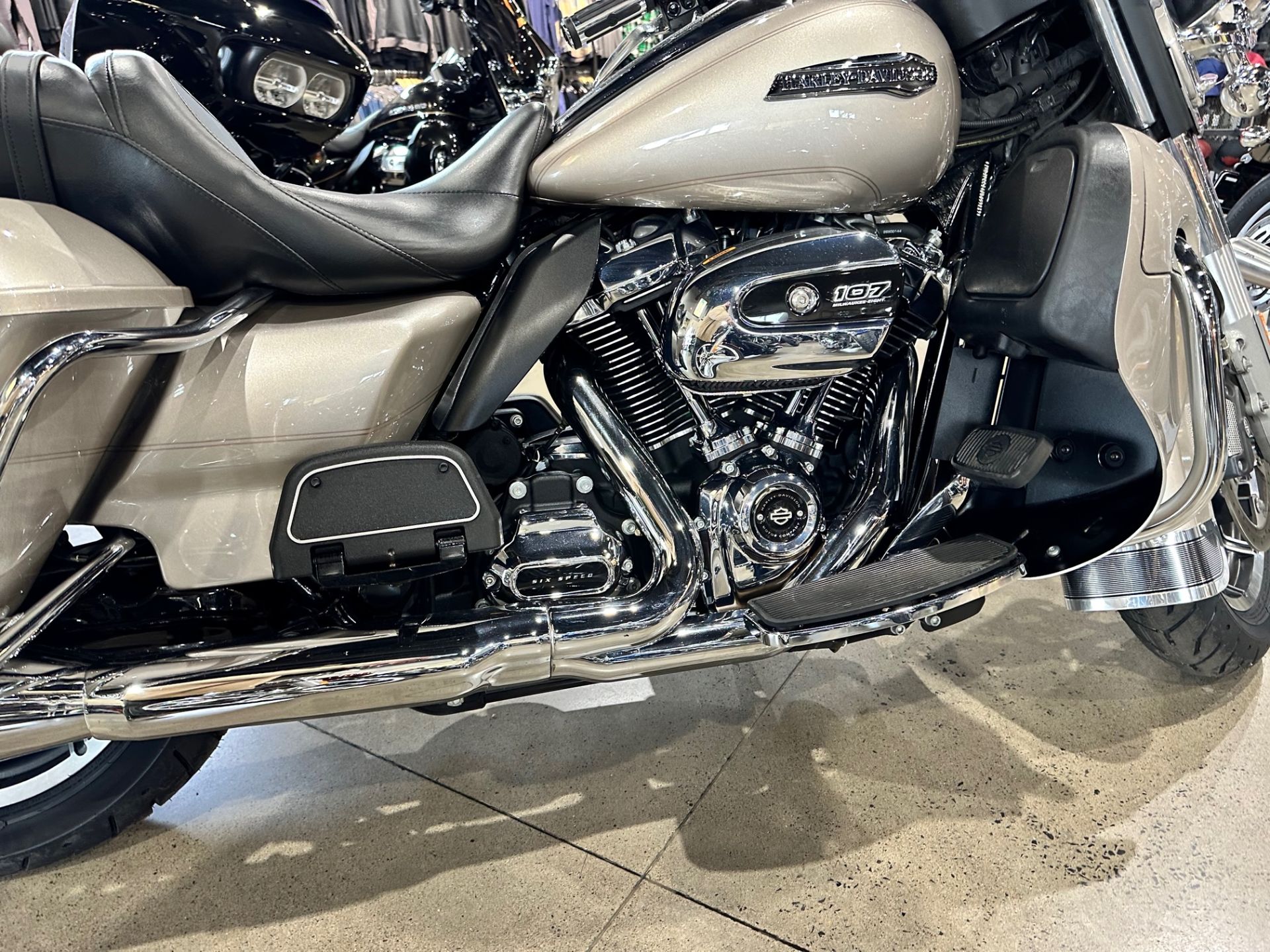 2018 Harley-Davidson Electra Glide® Ultra Classic® in New York Mills, New York - Photo 3