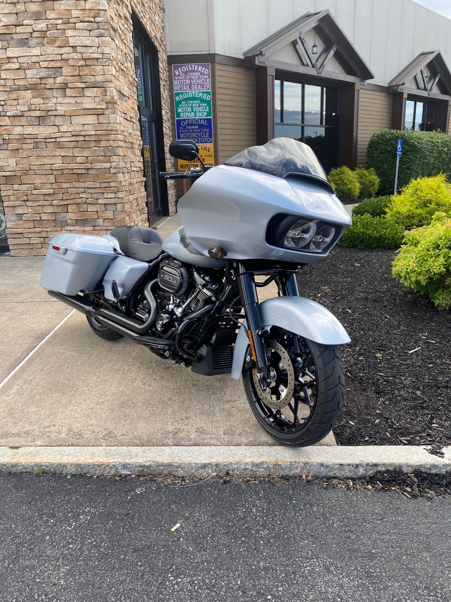 2023 Harley-Davidson Road Glide® Special in New York Mills, New York - Photo 1