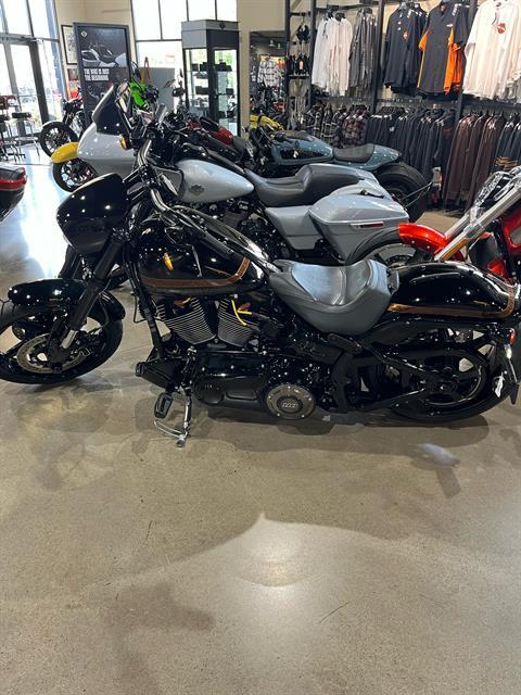 2016 Harley-Davidson CVO™ Pro Street Breakout® in New York Mills, New York - Photo 5