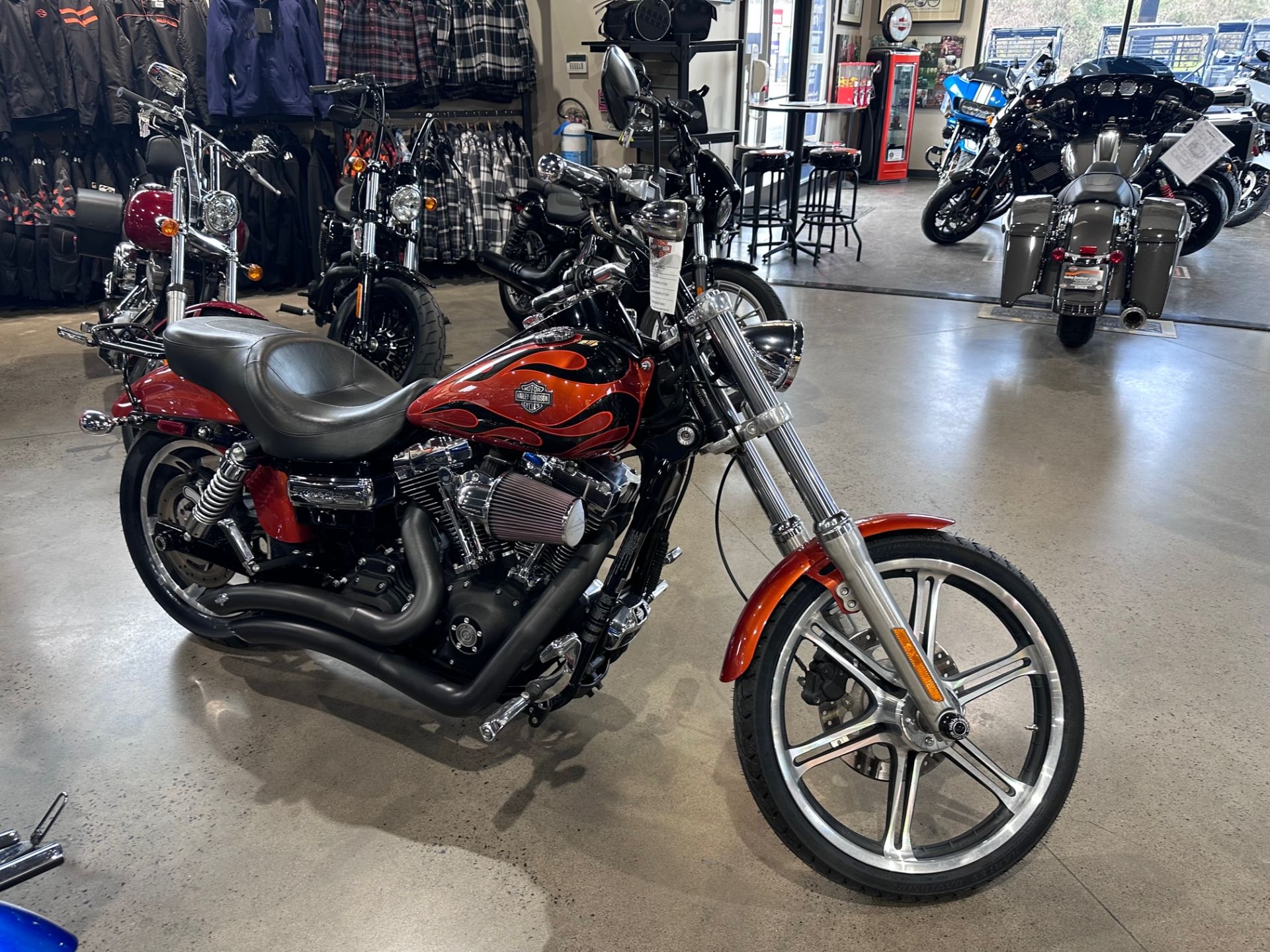 2011 Harley-Davidson Dyna® Wide Glide® in New York Mills, New York - Photo 2