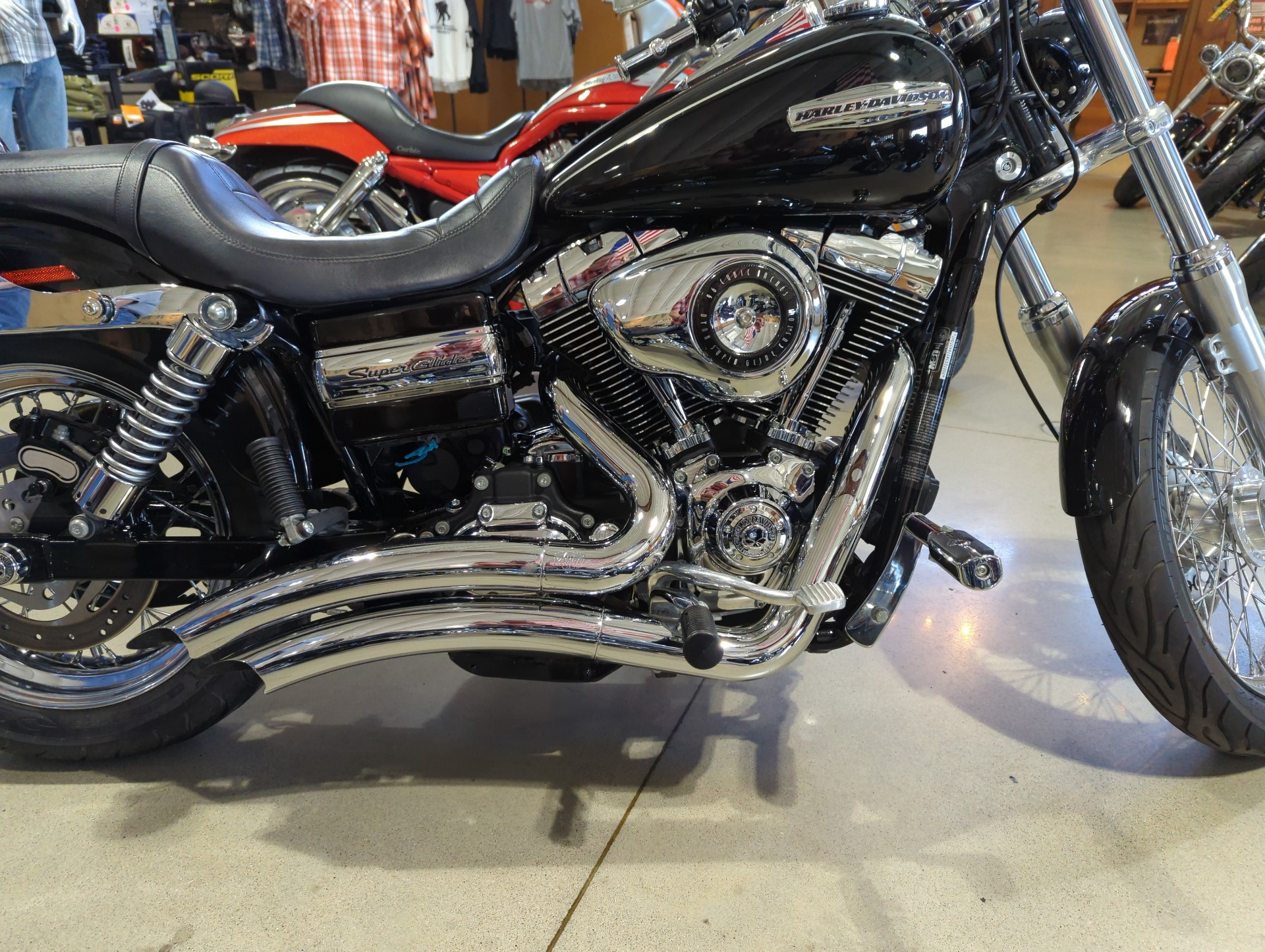 2010 Harley-Davidson Dyna® Super Glide® Custom in Broadalbin, New York - Photo 3