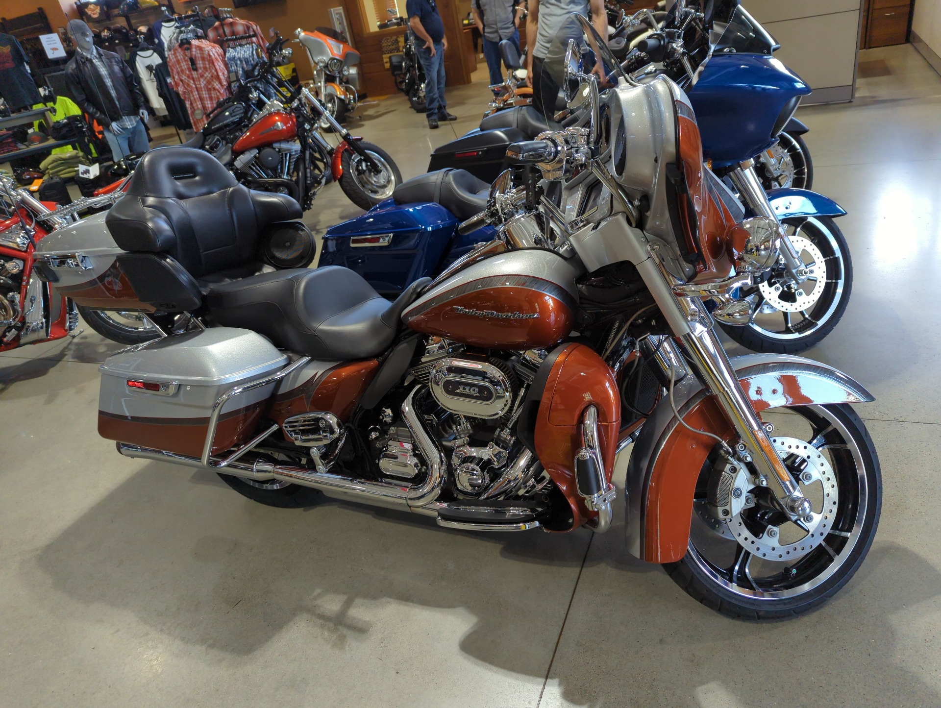 2014 Harley-Davidson CVO™ Limited in Broadalbin, New York - Photo 3
