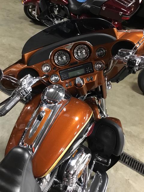 2008 Harley-Davidson CVO™ Screamin' Eagle® Ultra Classic® Electra Glide® in Broadalbin, New York - Photo 3