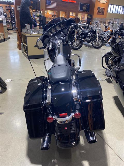 2016 Harley-Davidson Street Glide® in Broadalbin, New York - Photo 3
