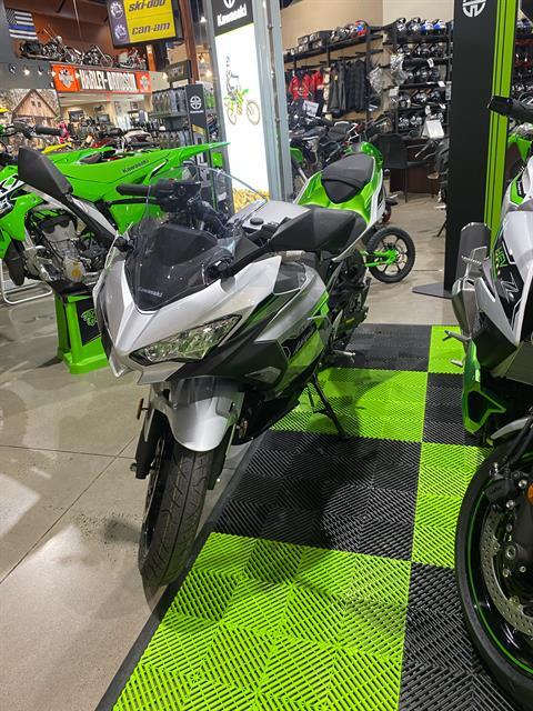 2024 Kawasaki Ninja e-1 ABS in New York Mills, New York - Photo 2