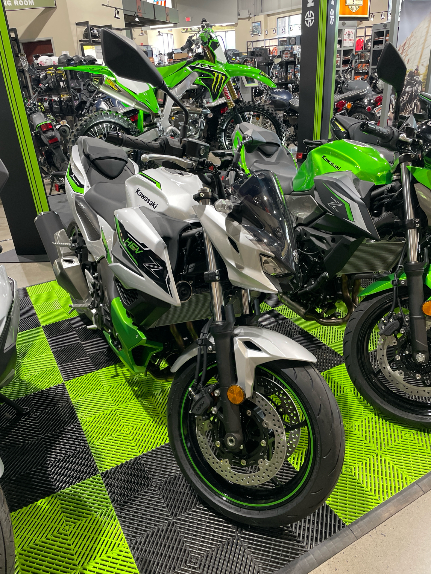 2024 Kawasaki Z7 Hybrid ABS in New York Mills, New York - Photo 1