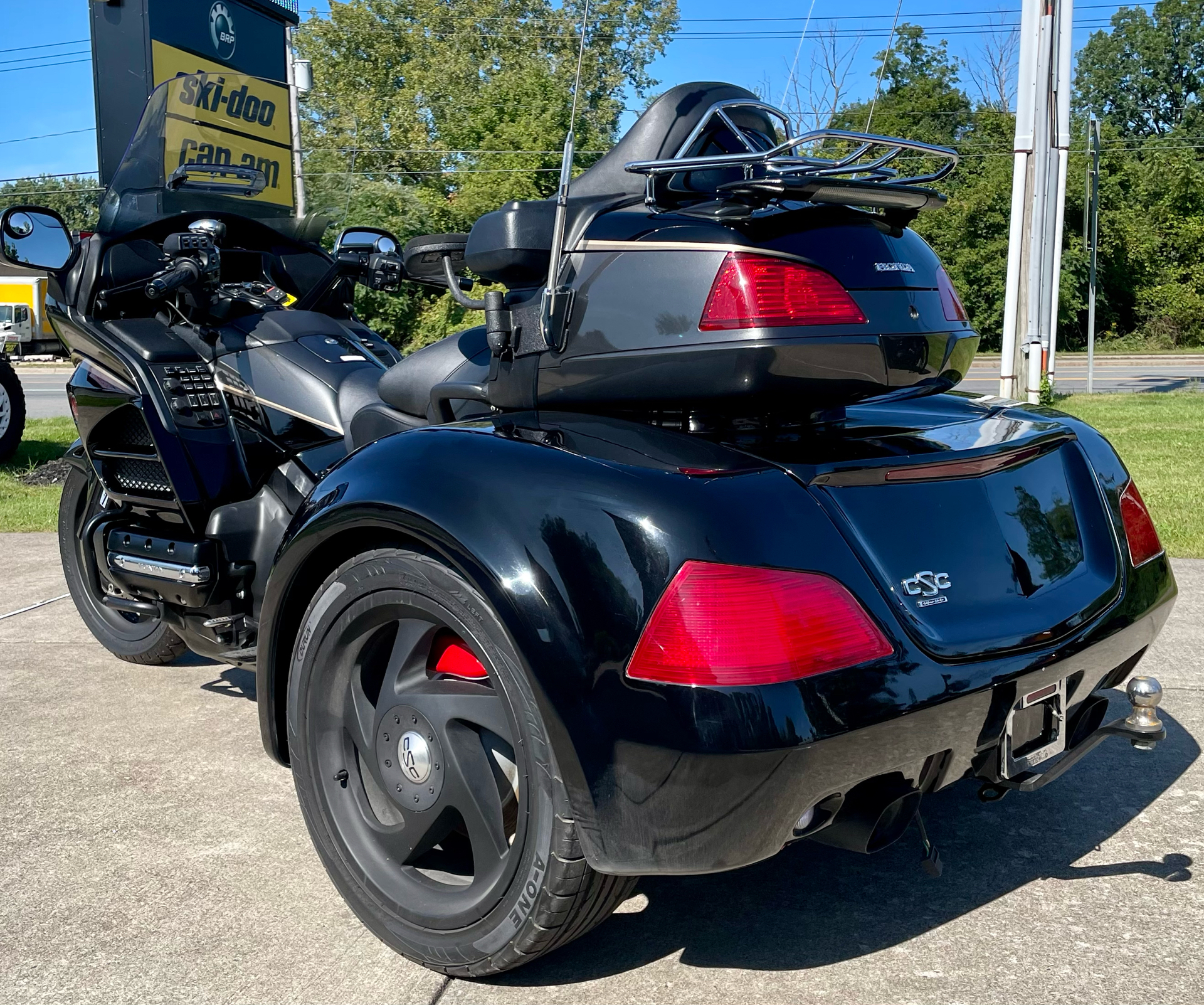 2016 Honda Gold Wing Audio Comfort in New York Mills, New York - Photo 4