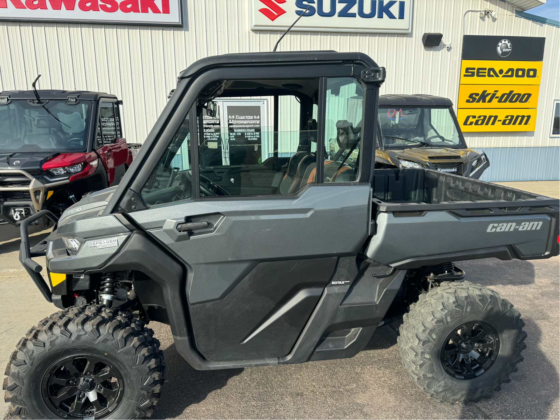 2023 Can-Am Defender Limited CAB HD10 in Yankton, South Dakota - Photo 1