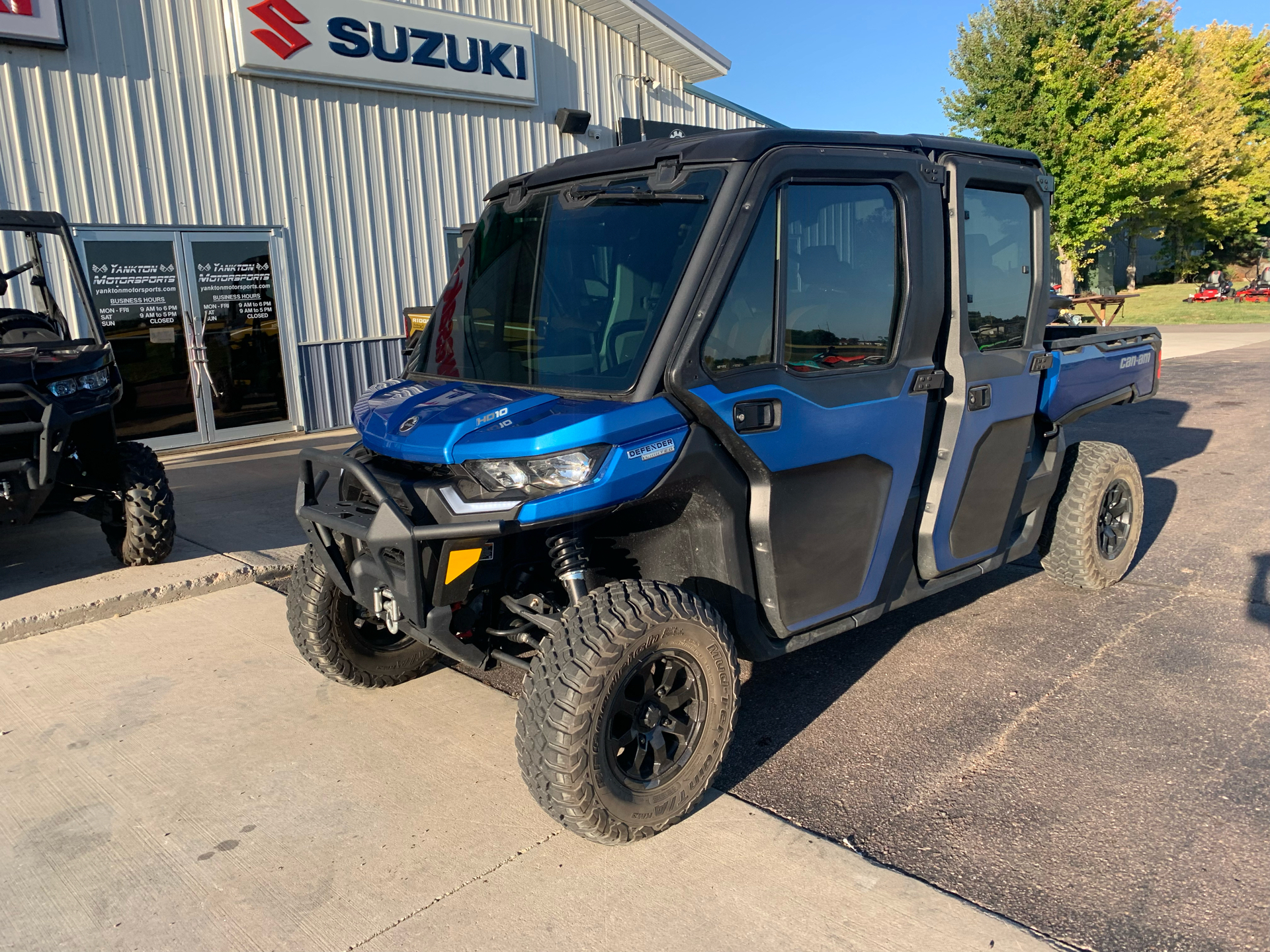 2022 Can-Am Defender Max Limited CAB HD10 in Yankton, South Dakota - Photo 2