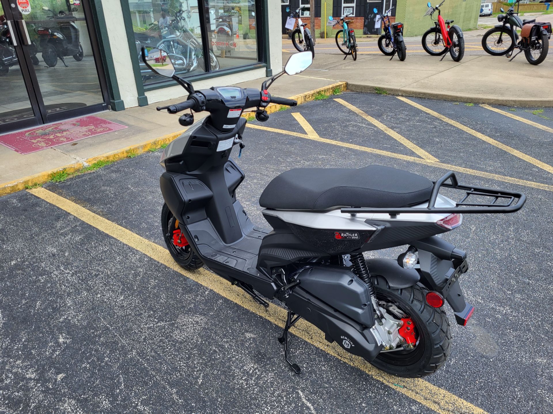 2022 Genuine Scooters Rattler 200i in Edwardsville, Illinois - Photo 5