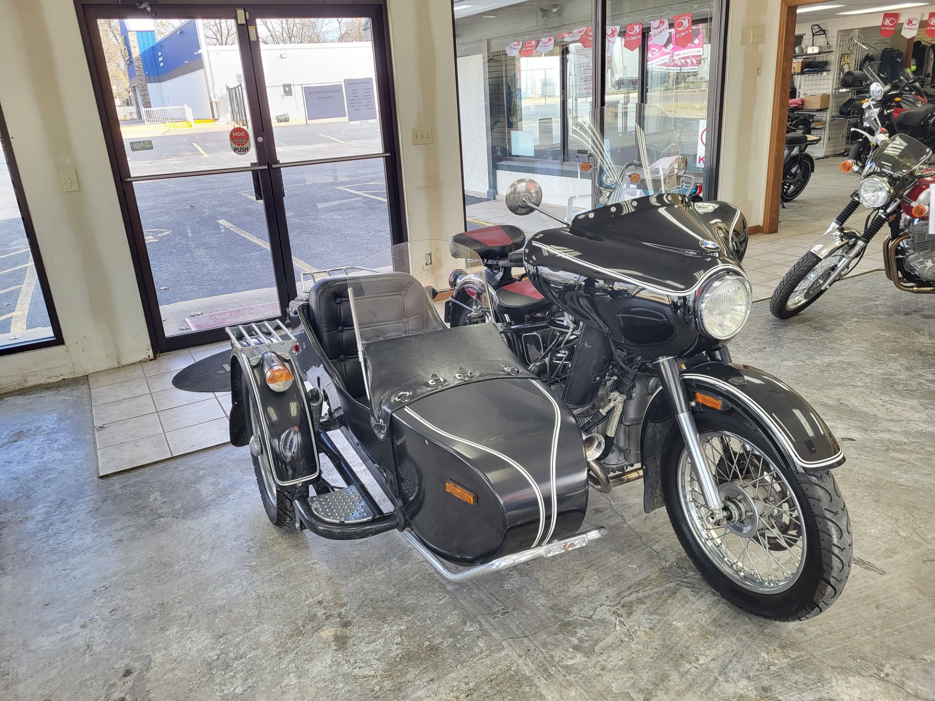 2004 Ural Motorcycles Retro 750 with Sidecar in Edwardsville, Illinois - Photo 2