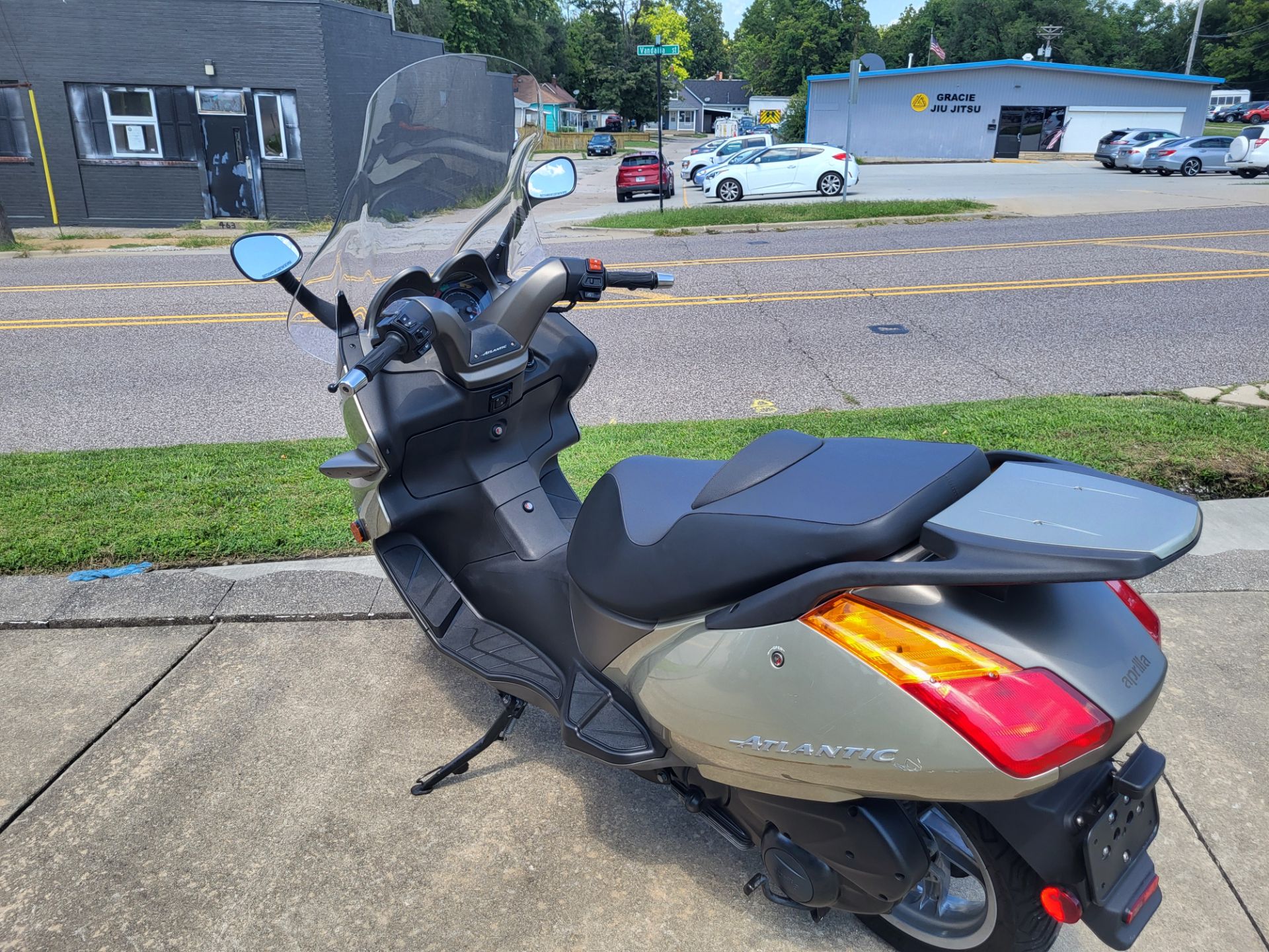 2004 Aprilia Atlantic 200 in Edwardsville, Illinois - Photo 8