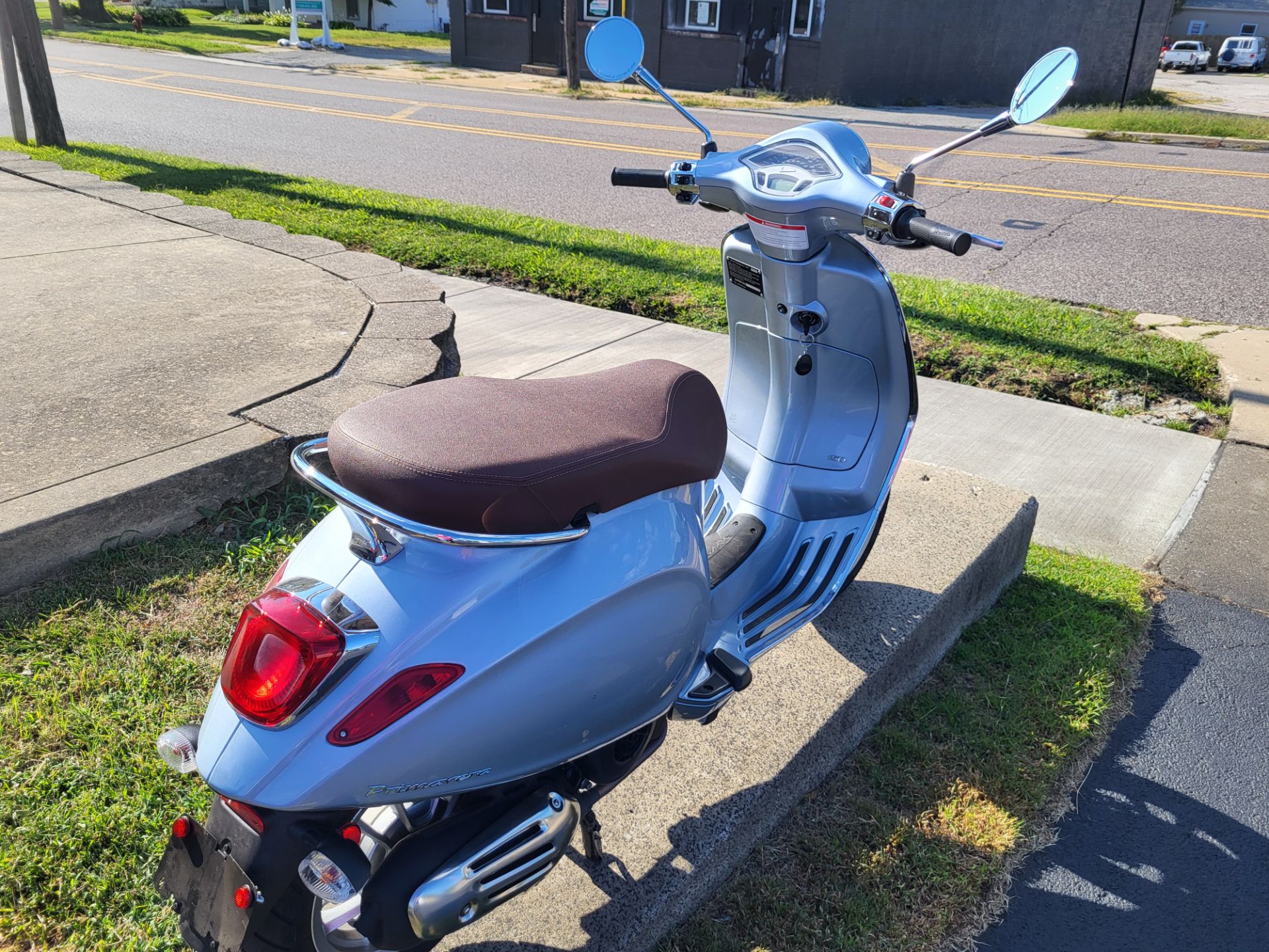 2023 Vespa Primavera 150 in Edwardsville, Illinois - Photo 4