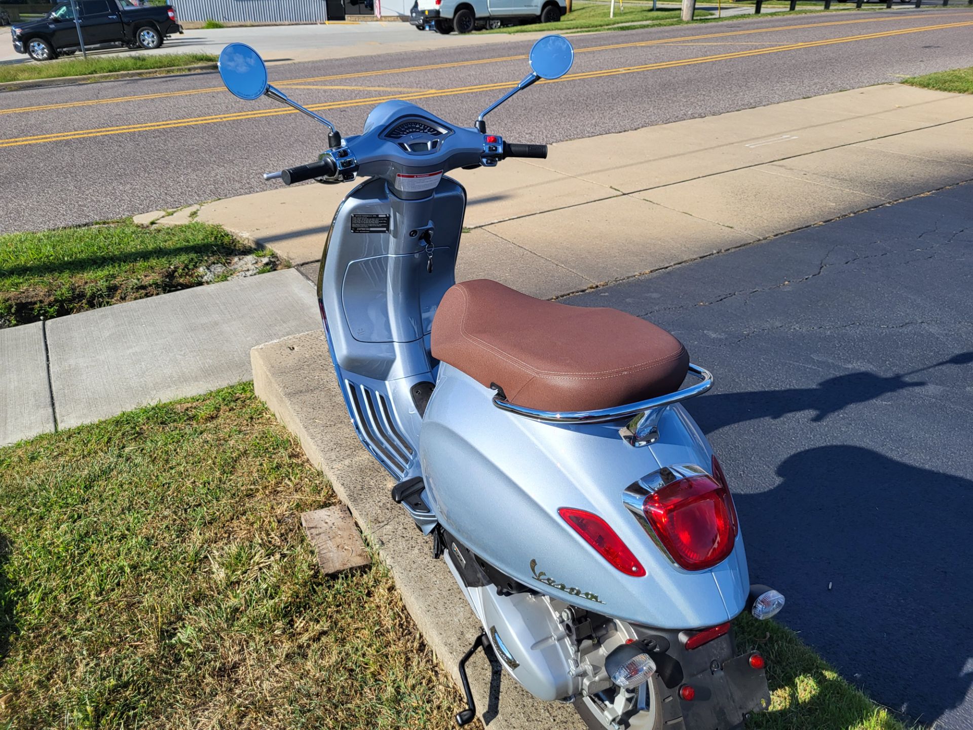 2023 Vespa Primavera 150 in Edwardsville, Illinois - Photo 5