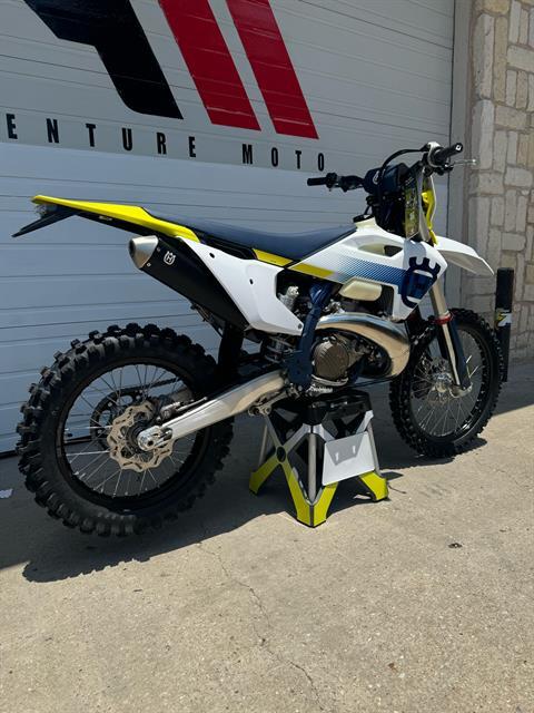 2024 Husqvarna TE 300 in McKinney, Texas - Photo 6