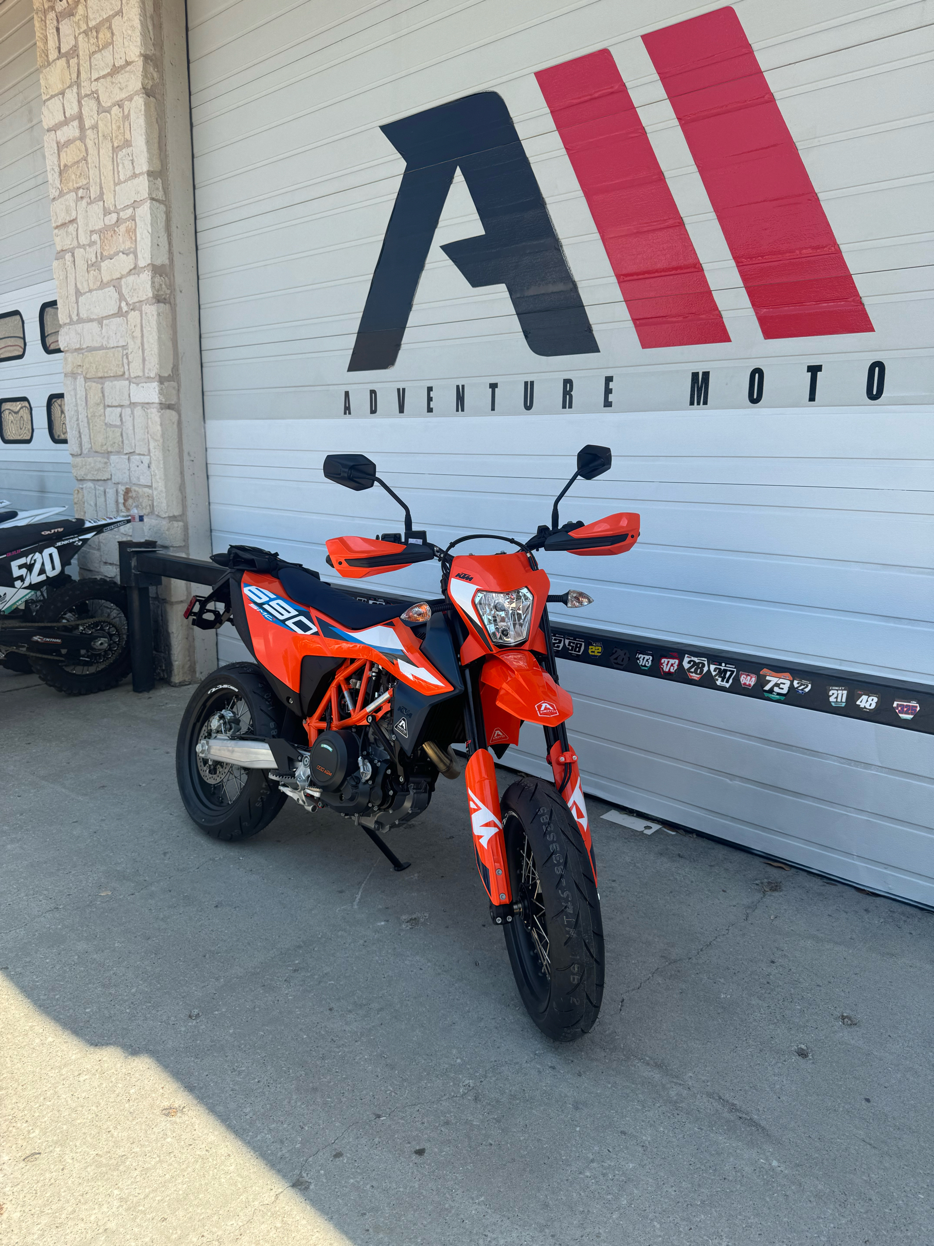 2024 KTM 690 SMC R in McKinney, Texas - Photo 2