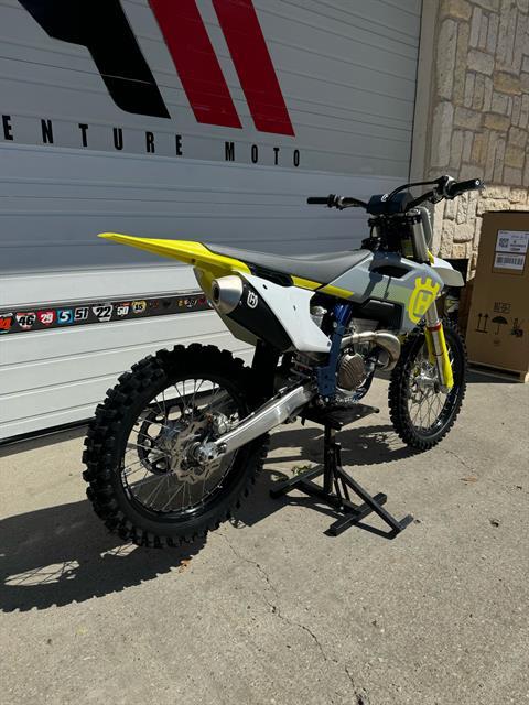 2024 Husqvarna FC 350 in McKinney, Texas - Photo 6