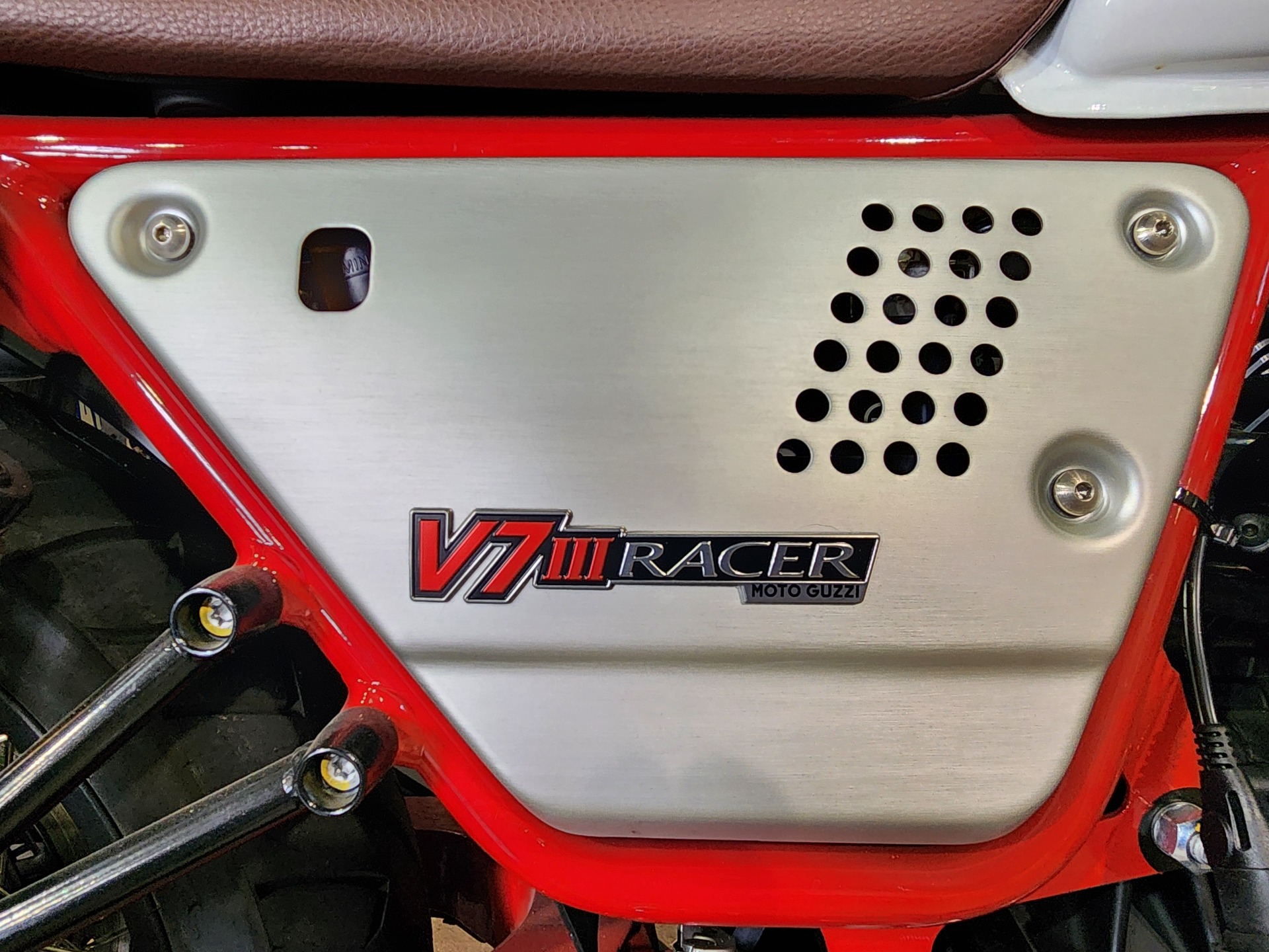 2020 Moto Guzzi V7 111 RACER LE in Denver, Colorado - Photo 7
